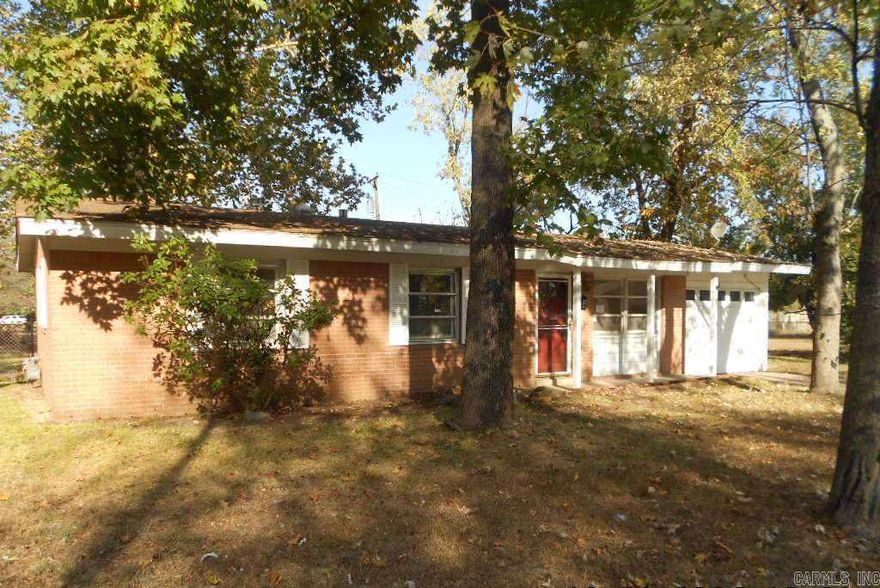 Neat 3BR, 1.5 Ba in well establised, quiet neighborhood.  Bonus rooms at rear, large fully fenced backyard, storm cellar and more!  This is a Fannie Mae Homepath Property.  See remarks please.