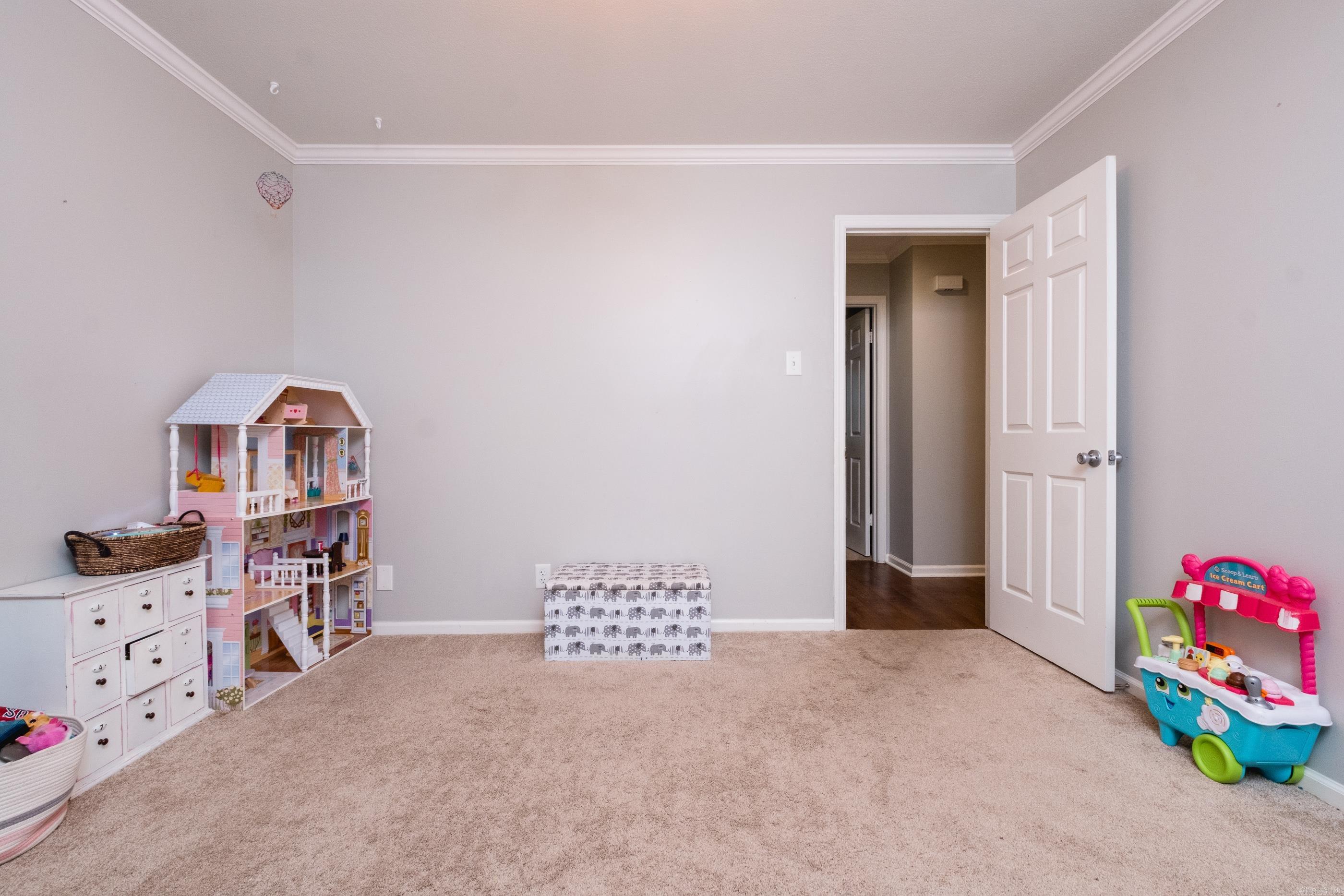 PARKWAY PLACE - Residential