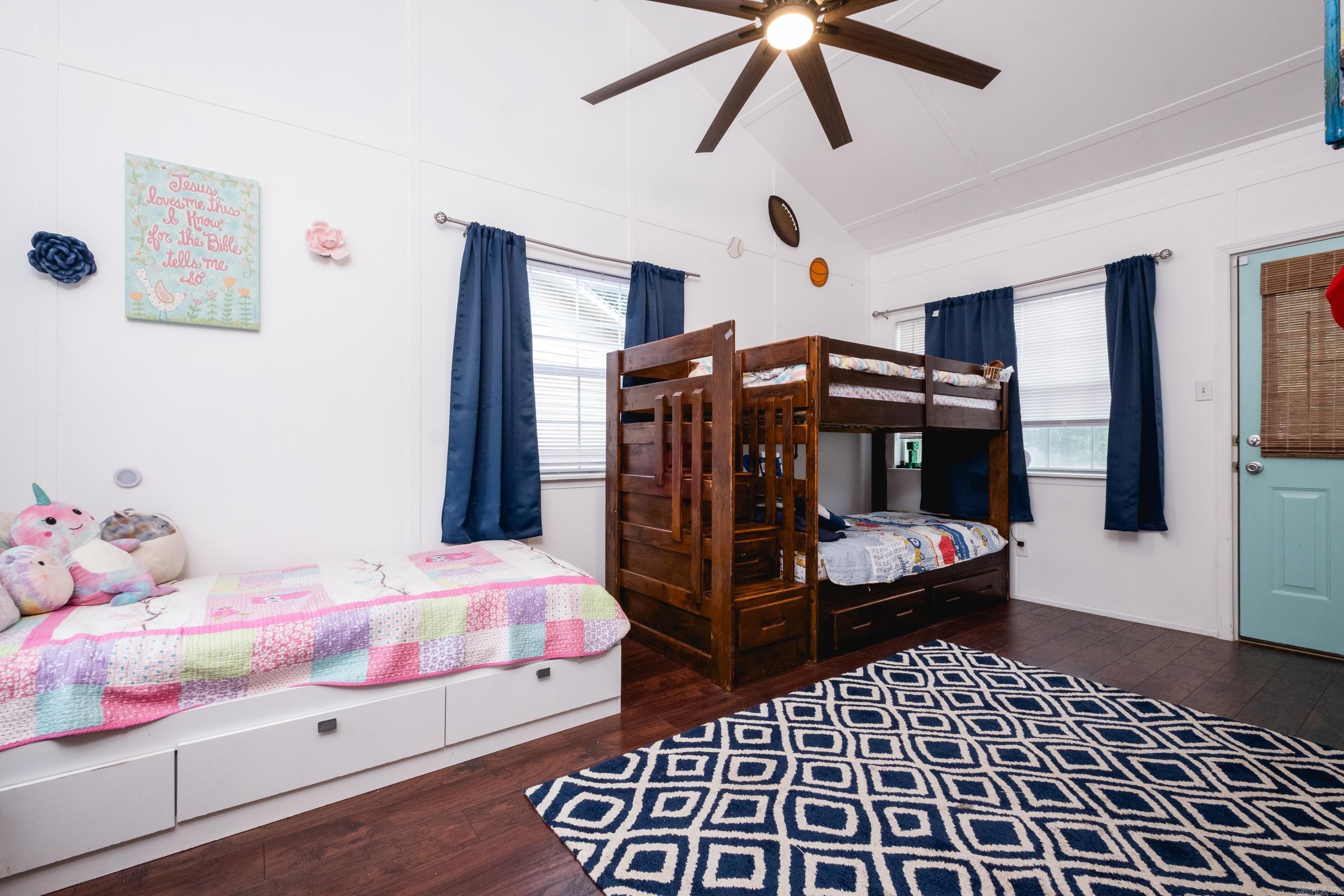 PARKWAY PLACE - Residential