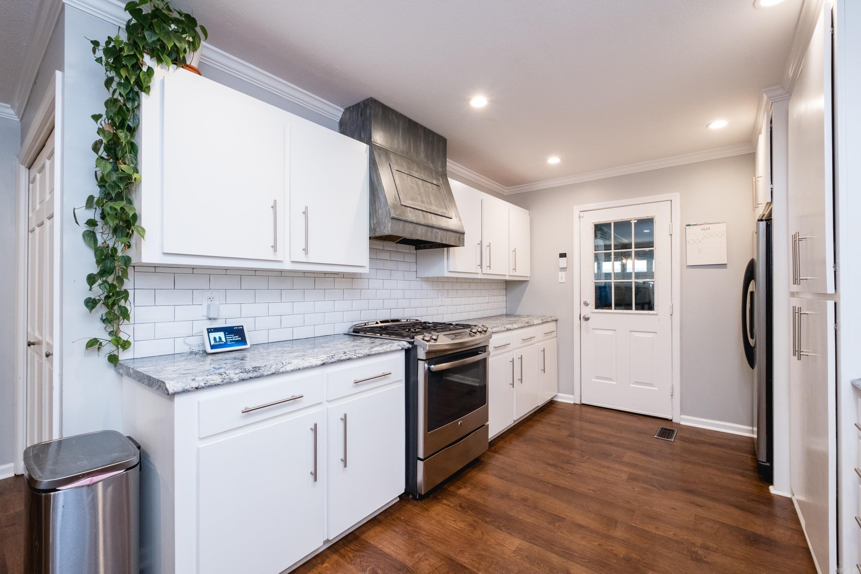 PARKWAY PLACE - Residential