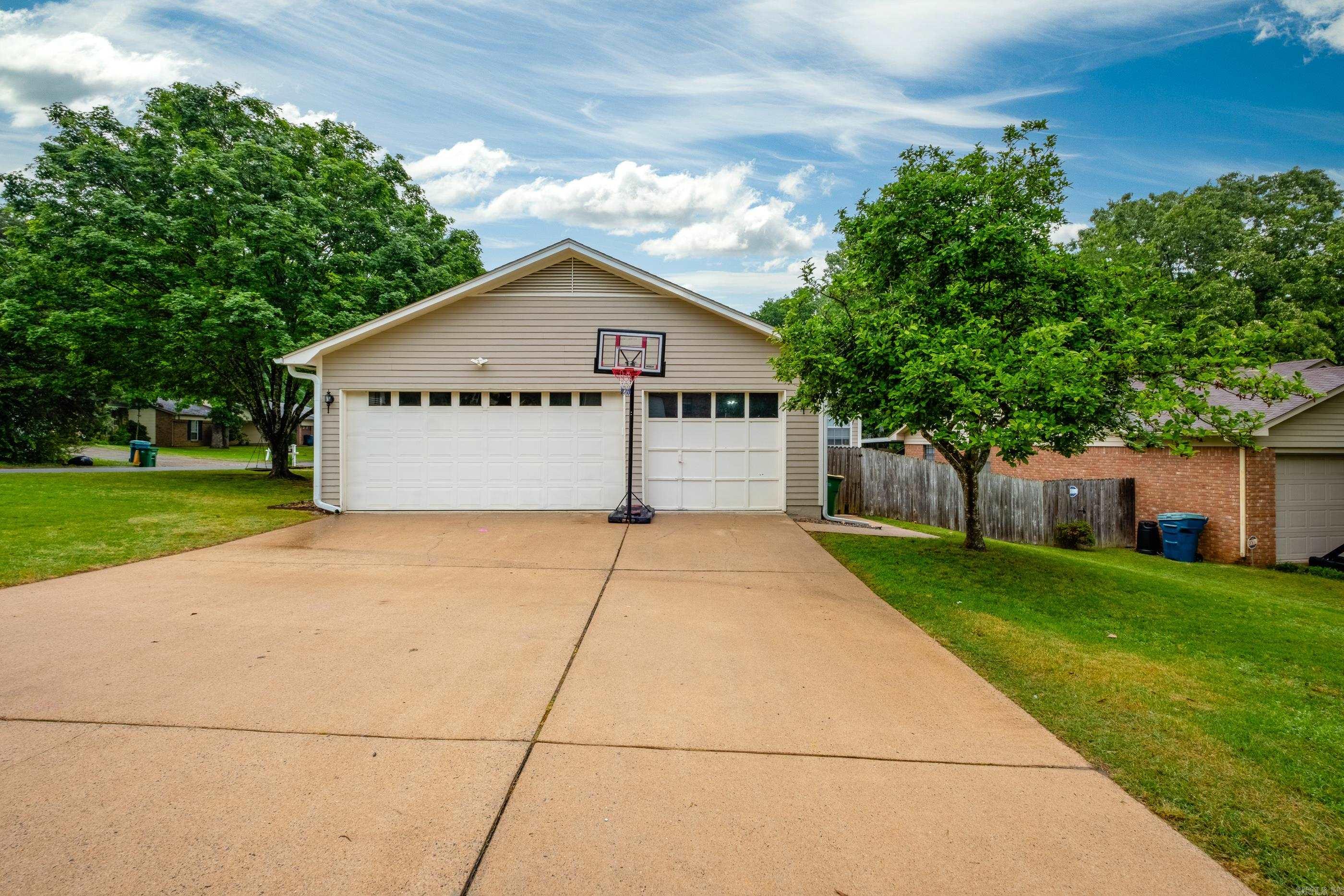 PARKWAY PLACE - Residential