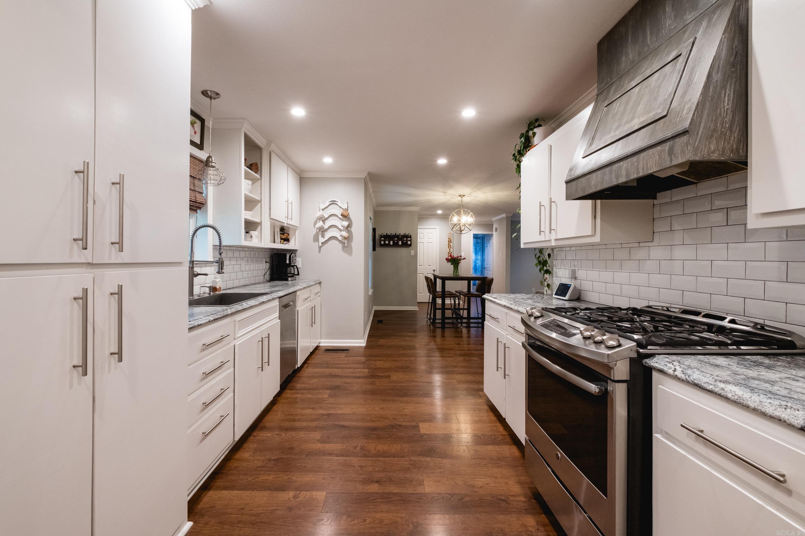 PARKWAY PLACE - Residential