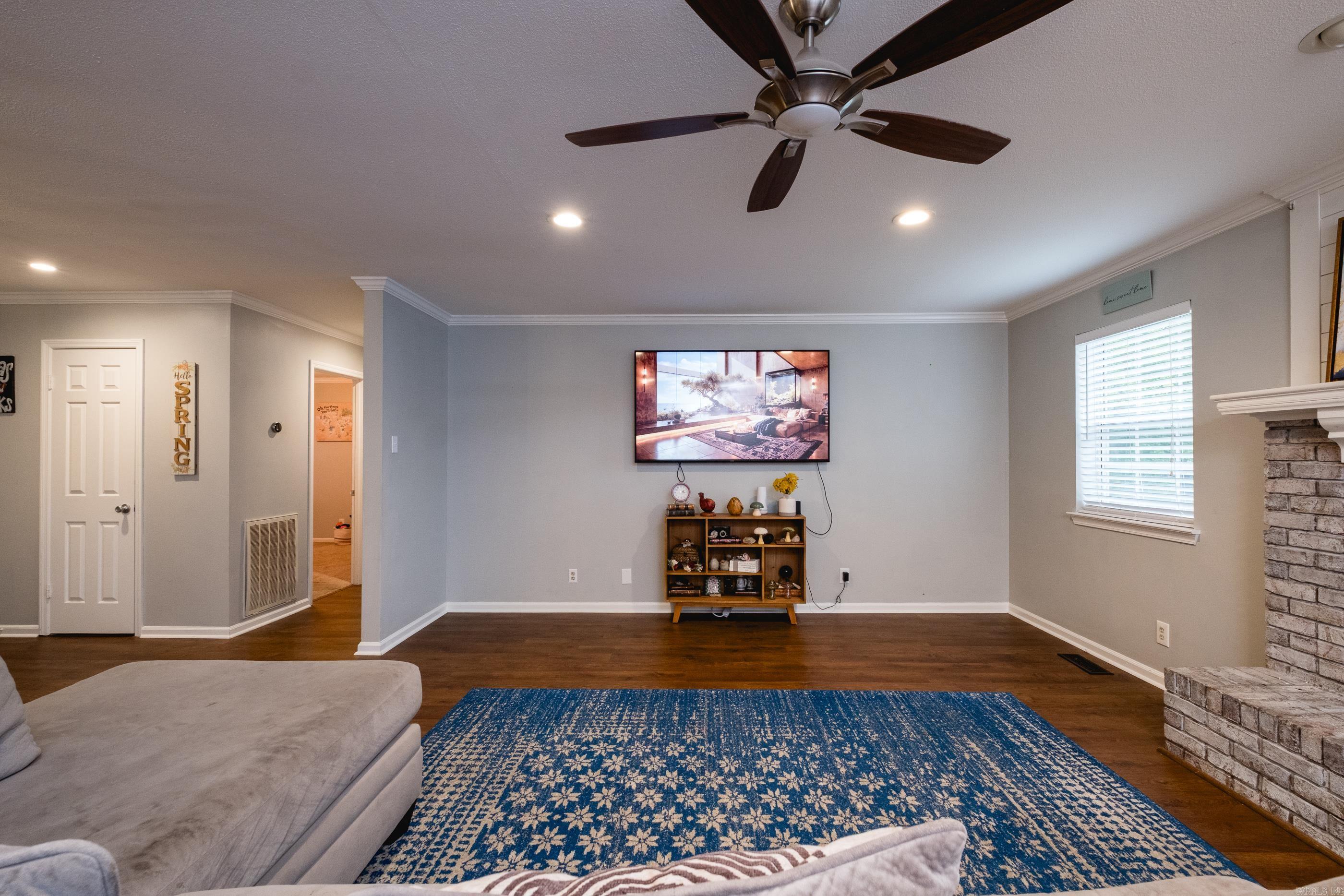 PARKWAY PLACE - Residential