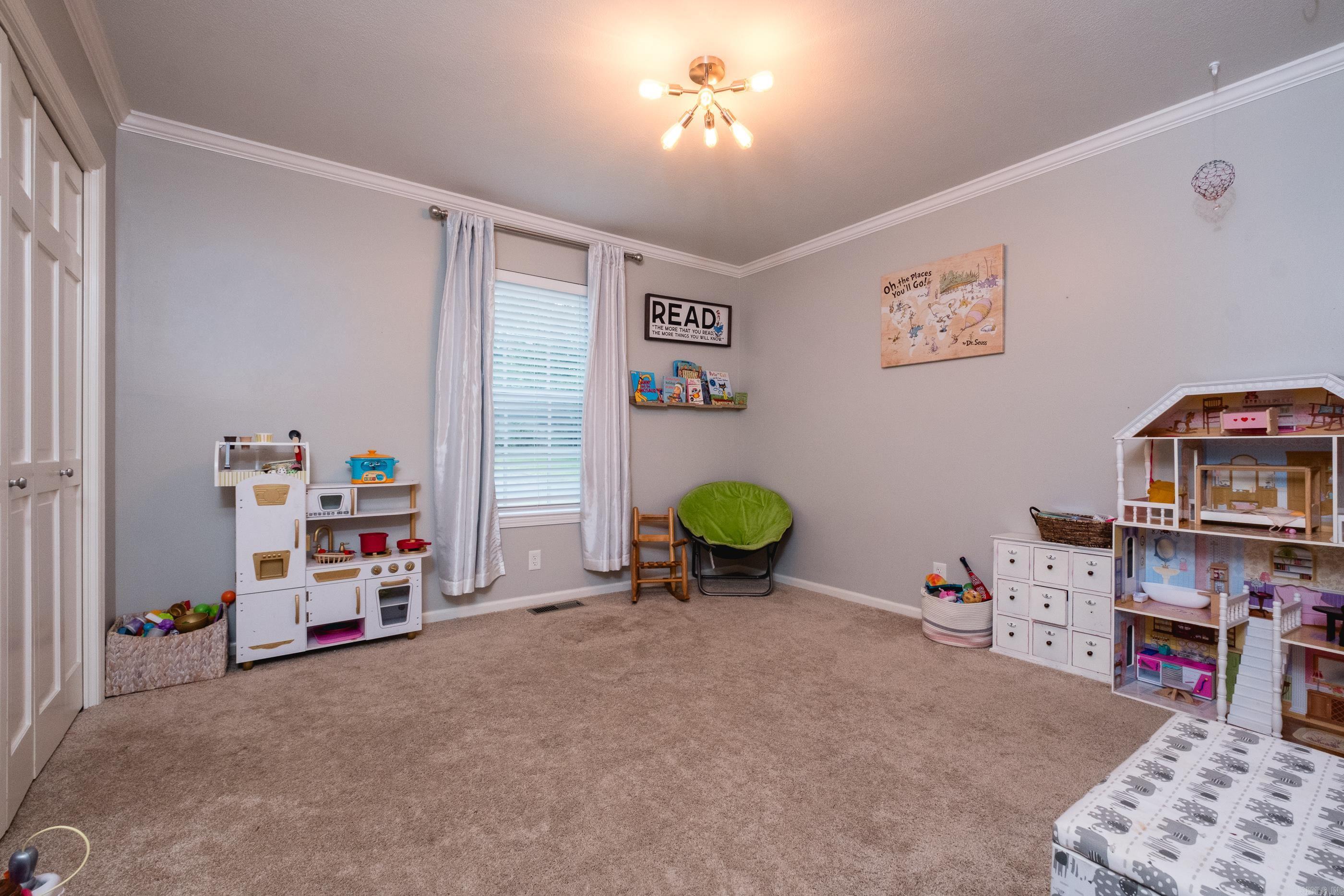 PARKWAY PLACE - Residential