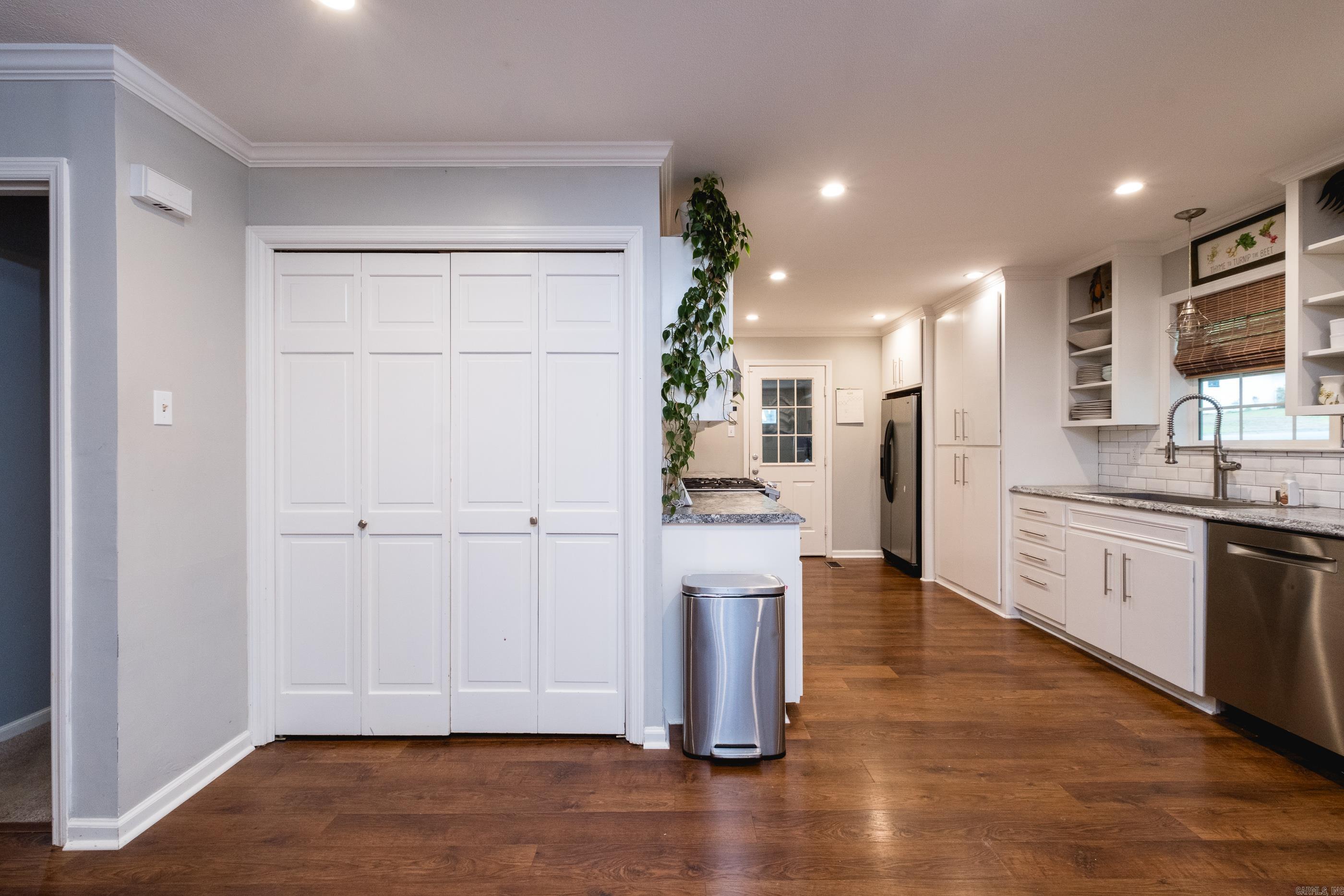 PARKWAY PLACE - Residential