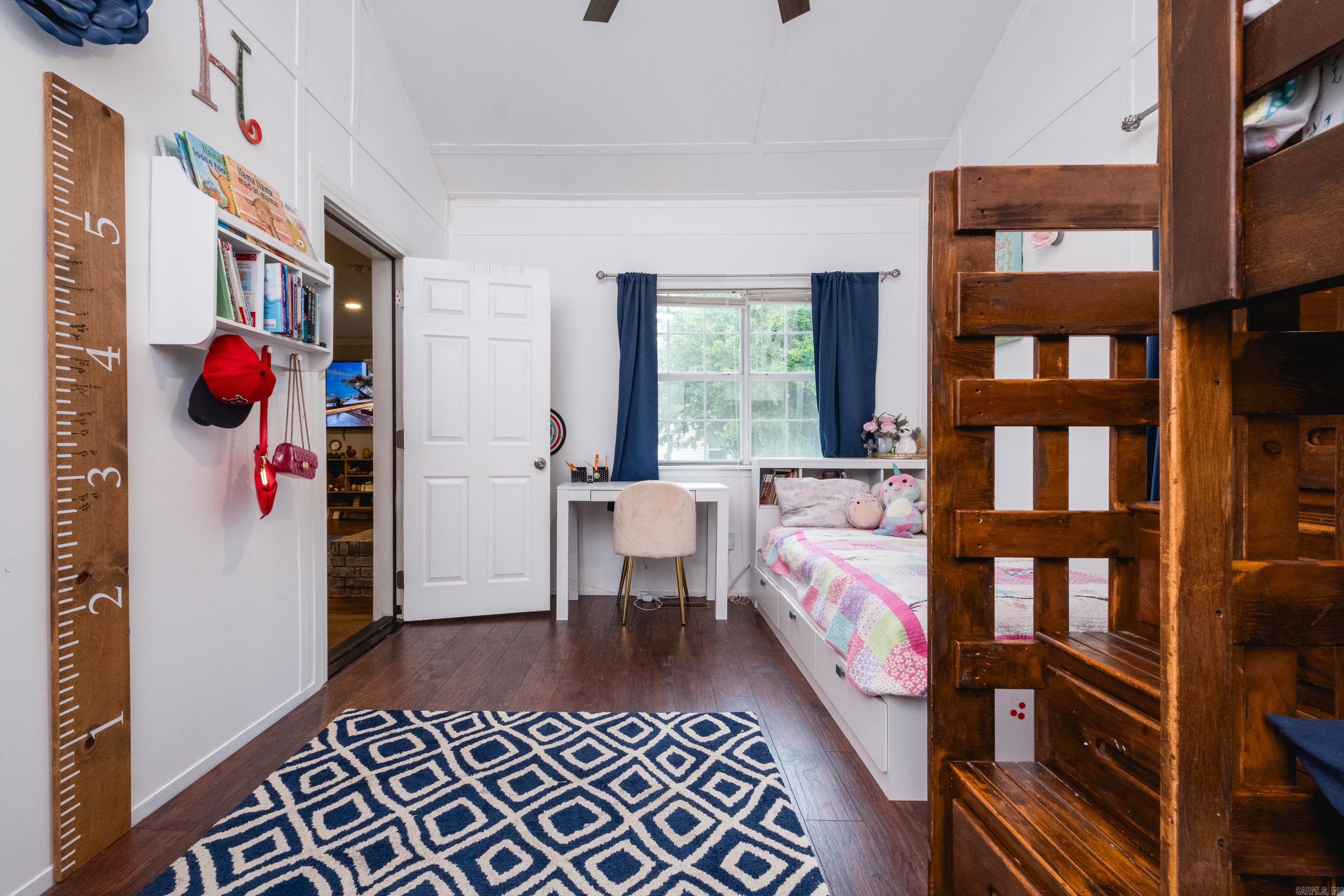 PARKWAY PLACE - Residential