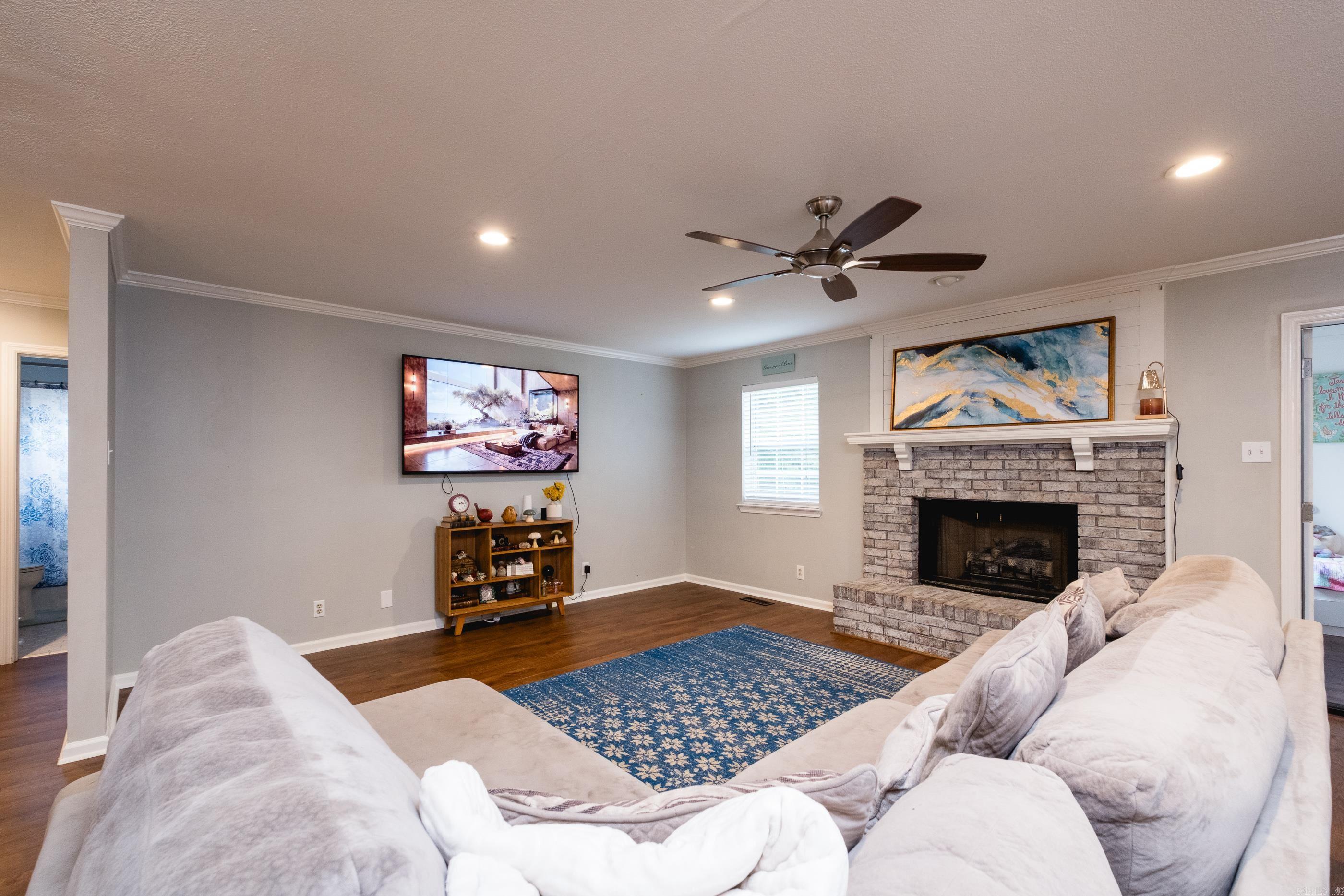 PARKWAY PLACE - Residential