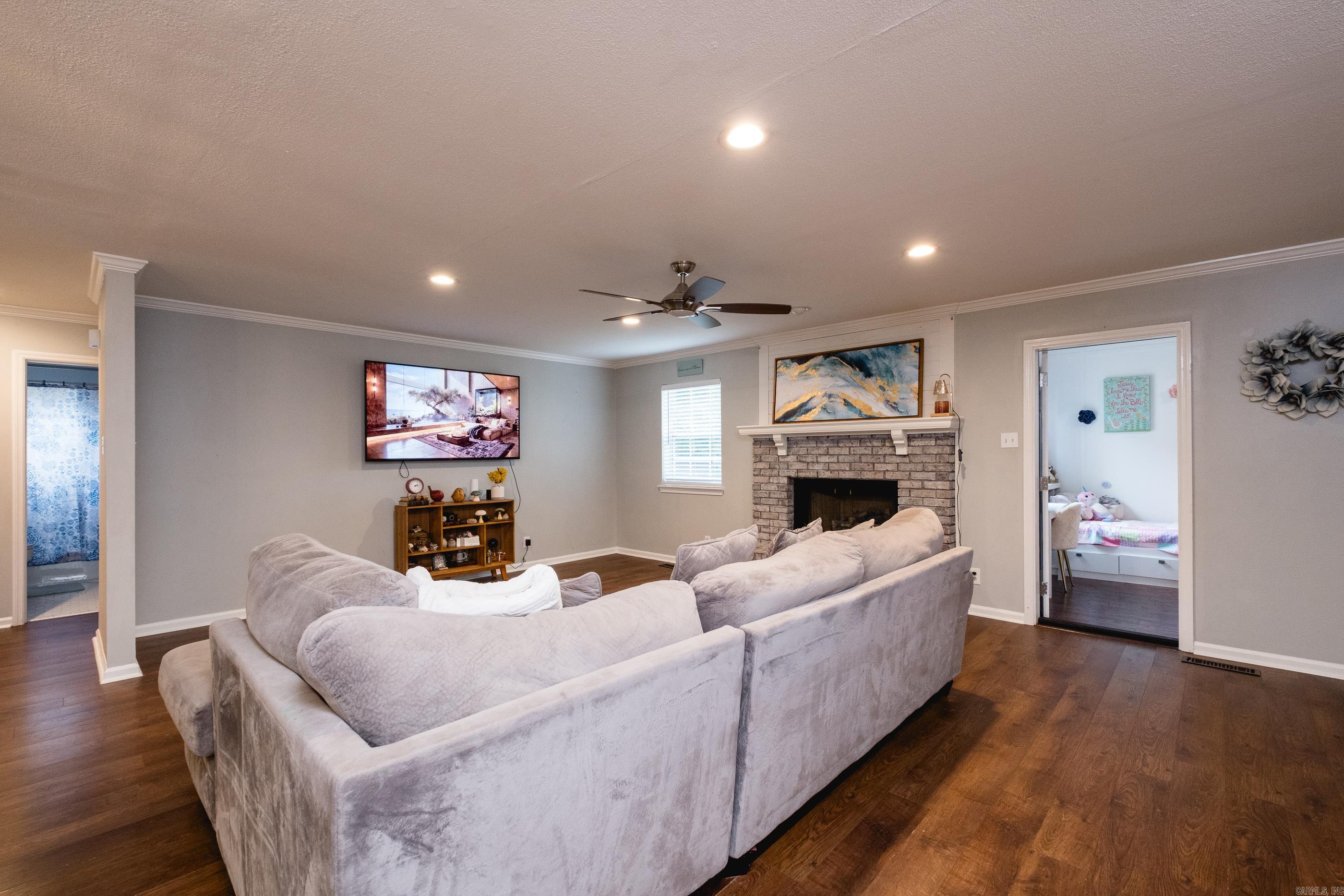 PARKWAY PLACE - Residential