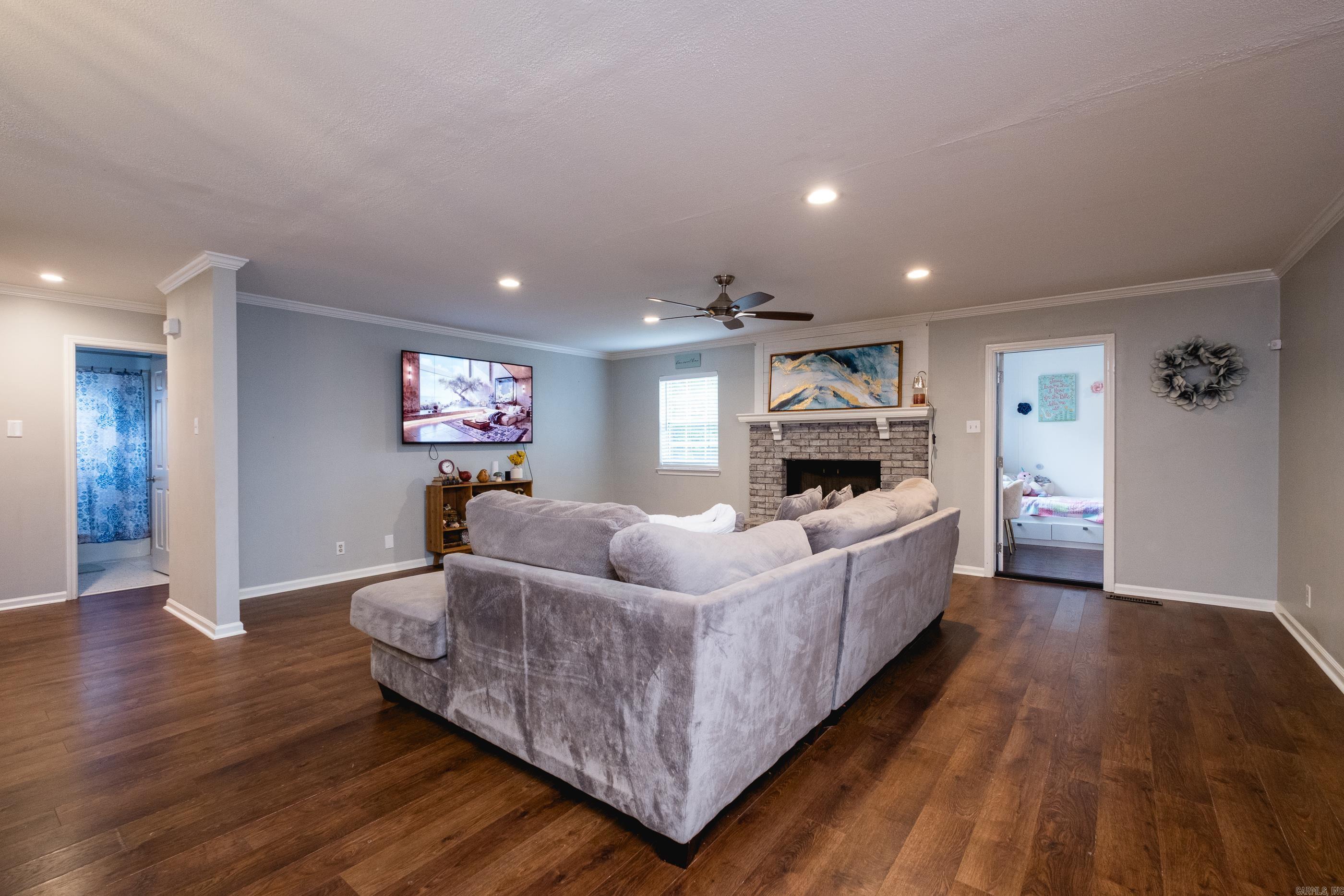 PARKWAY PLACE - Residential