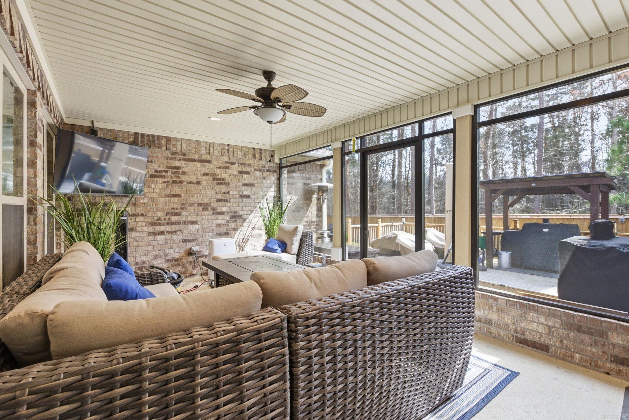 SUNSET VALLEY - Residential