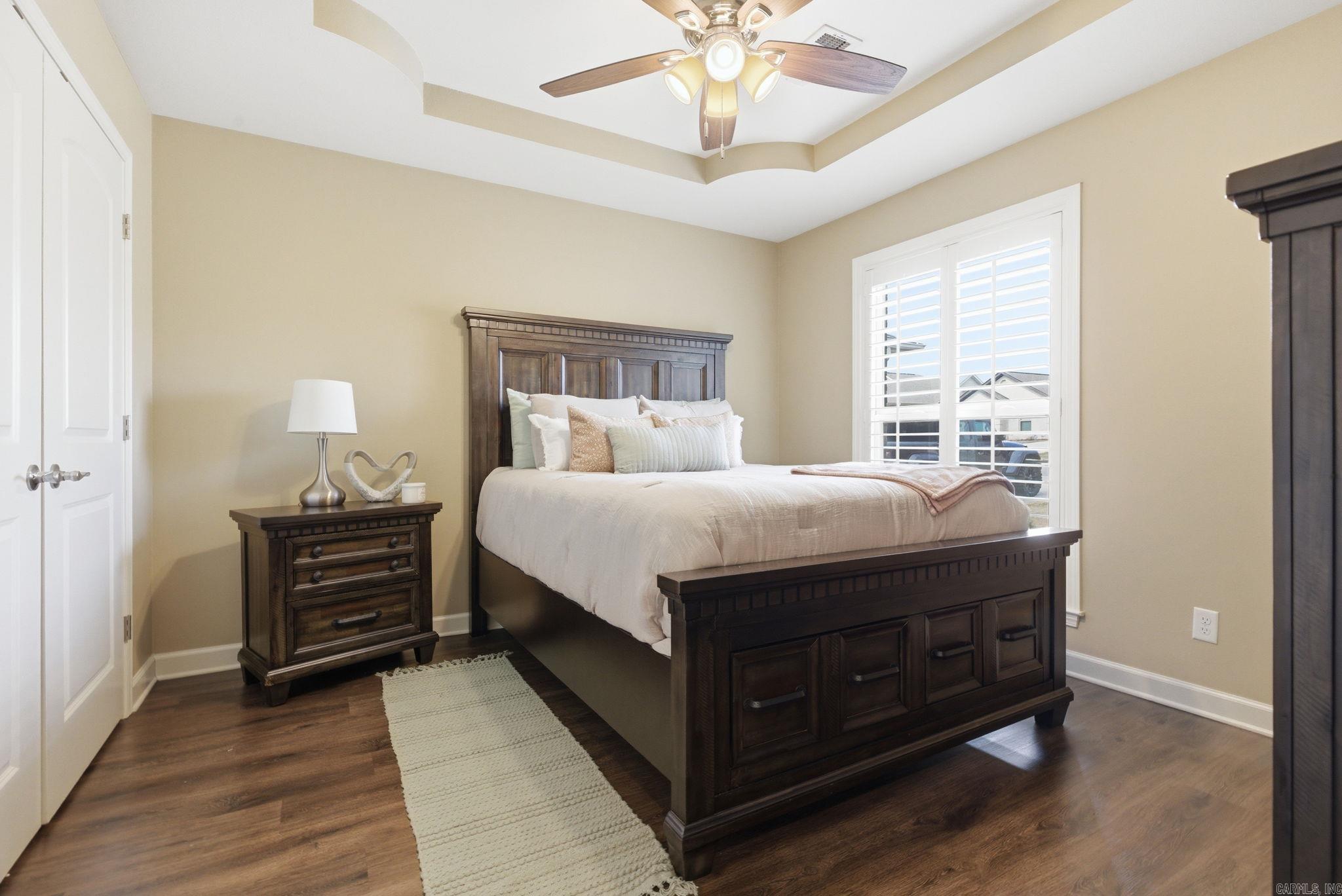 SUNSET VALLEY - Residential