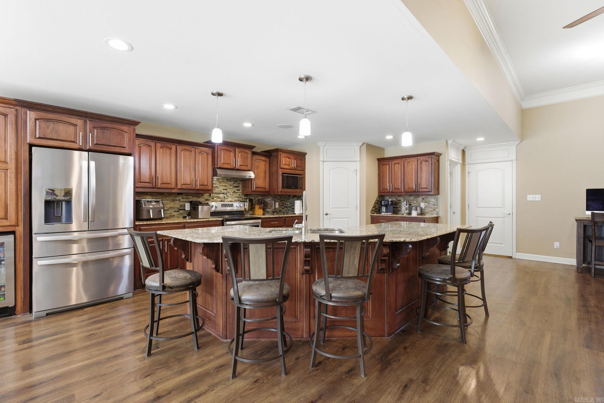 SUNSET VALLEY - Residential