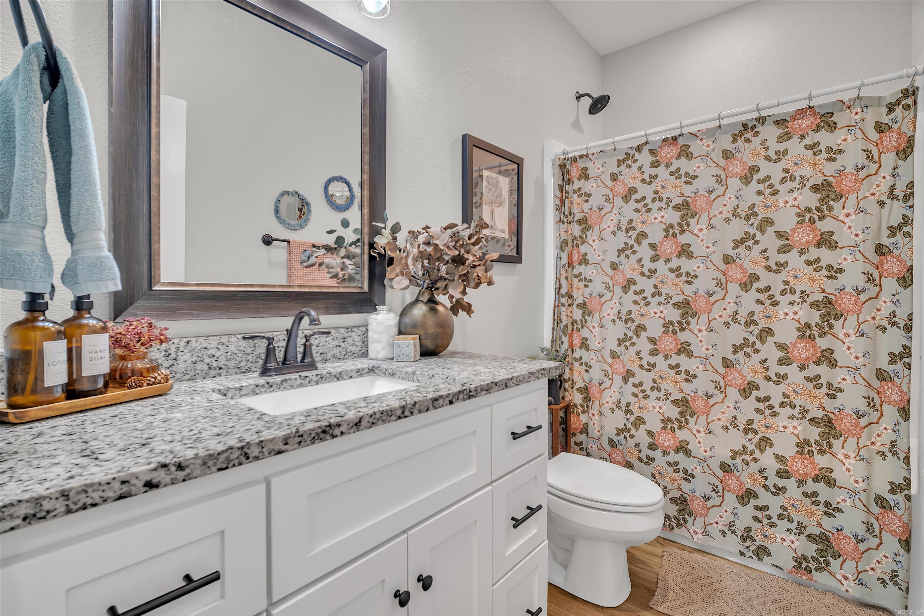 EAST MEADOW - Residential