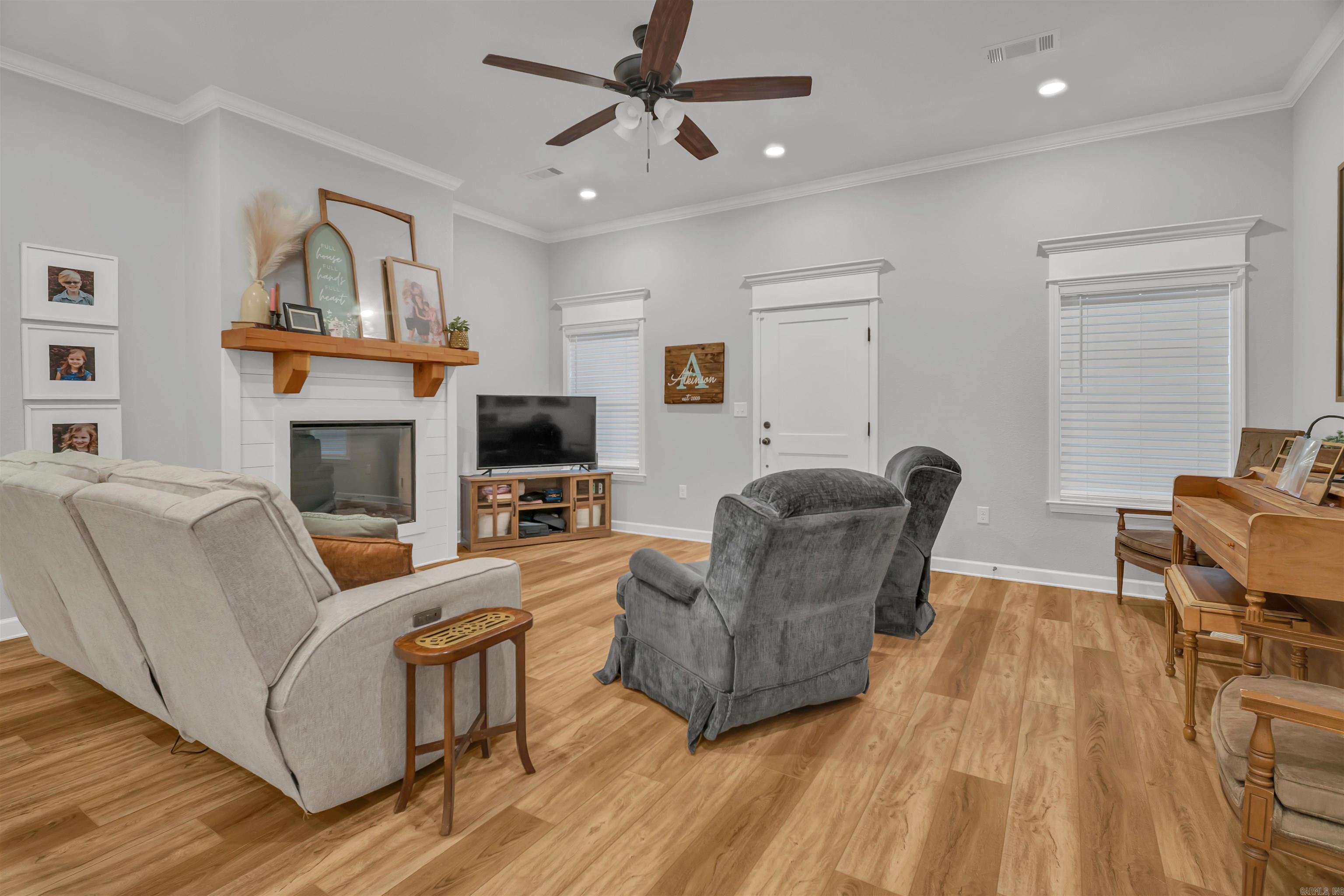 EAST MEADOW - Residential