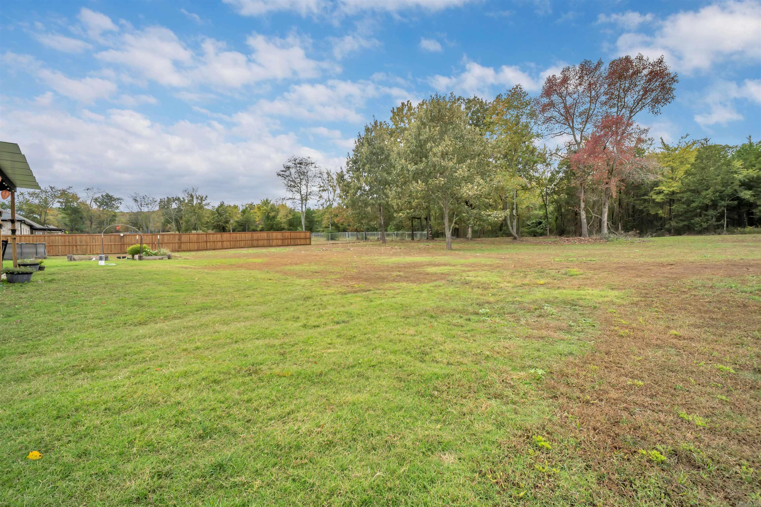 EAST MEADOW - Residential