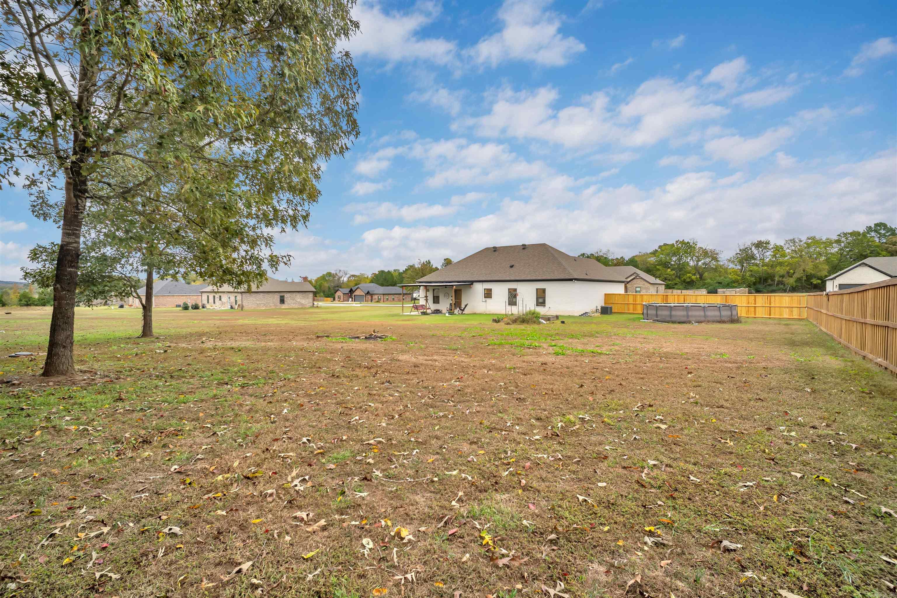 EAST MEADOW - Residential