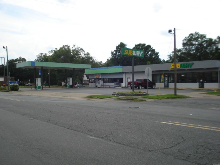 Great Opportunity To Be A Landlord of Commerical Property!  One Side is a Convenience Store and the Other is a Subway.  Long Term Tenants!