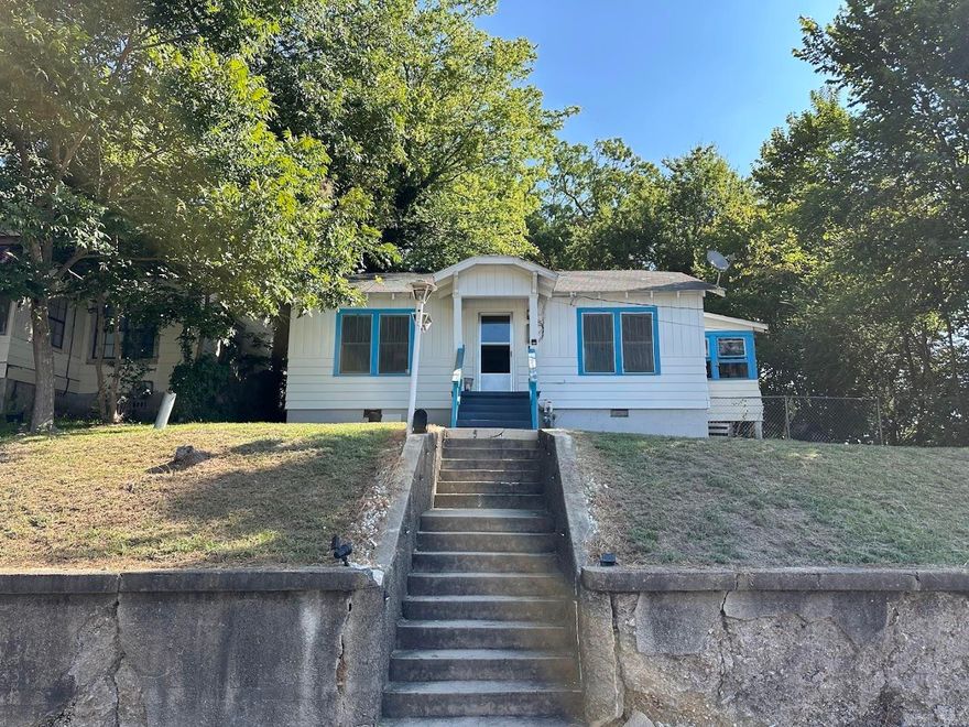 Historic home in Hot Springs! This 2-bedroom, 1-bath home offers plenty of potential and is ready for your finishing touches. With its classic charm and convenient location near downtown, shopping, and dining, it’s a great opportunity for investors or first-time buyers. Whether you’re looking for a rental property, a project to renovate, or a cozy home of your own, this one is priced to sell and full of possibilities. Do not disturb tenant. 24 hours notice required for showings. No seller property disclosure. Tax information not available through county records.