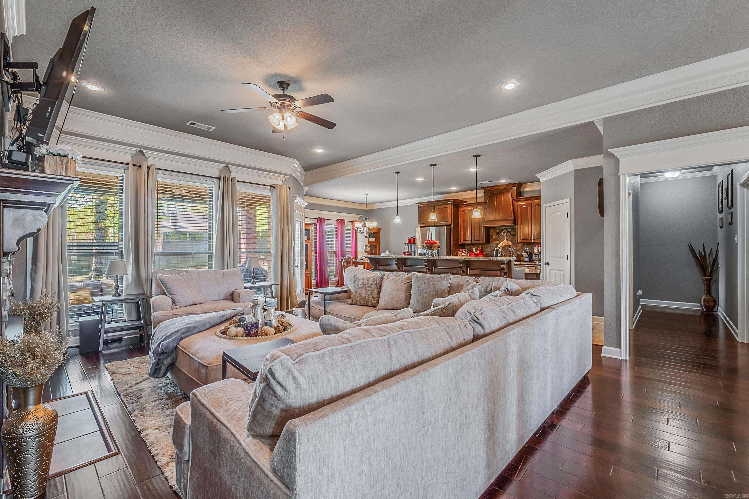 FOREST OAKS - Residential