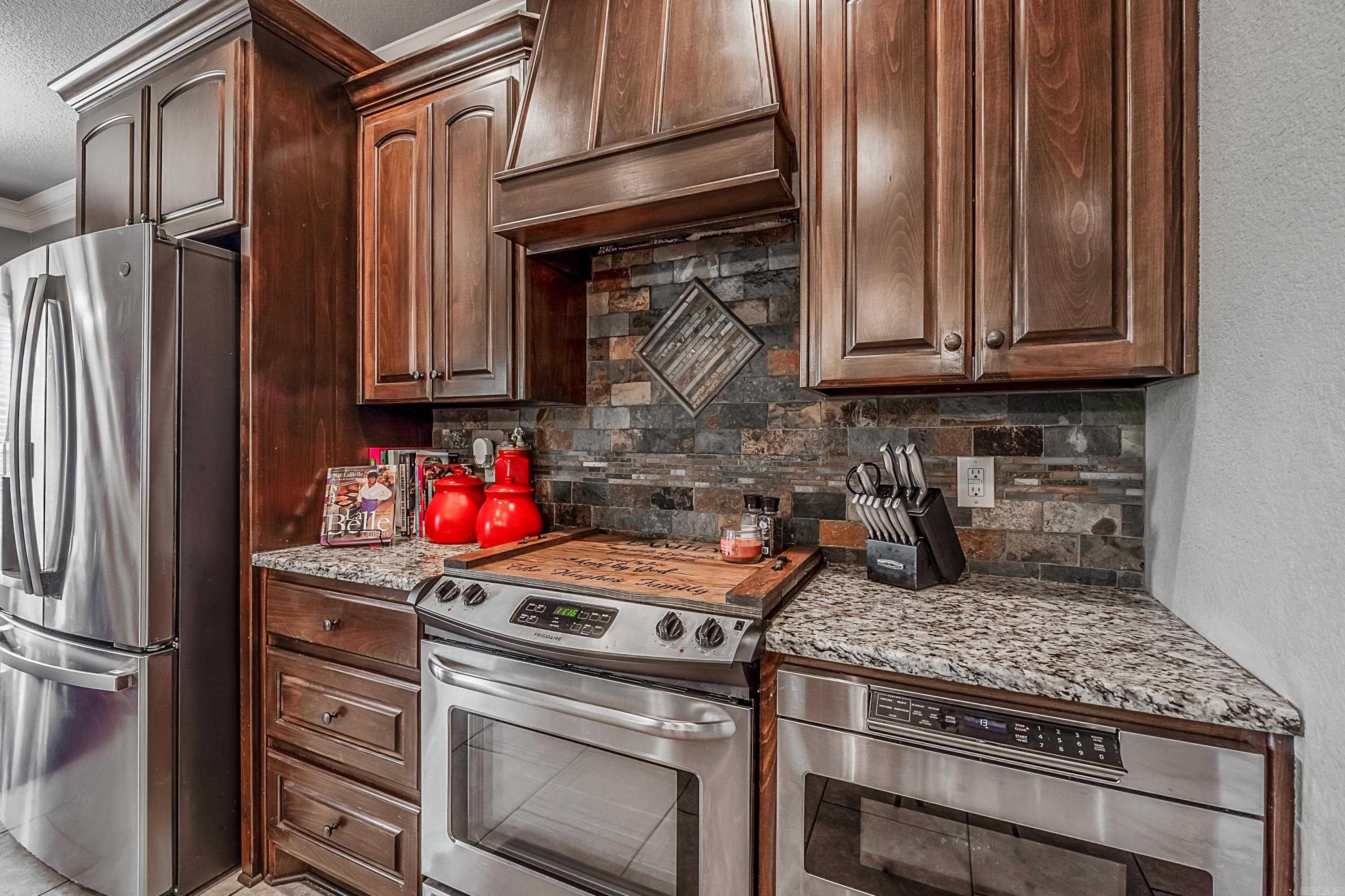 FOREST OAKS - Residential