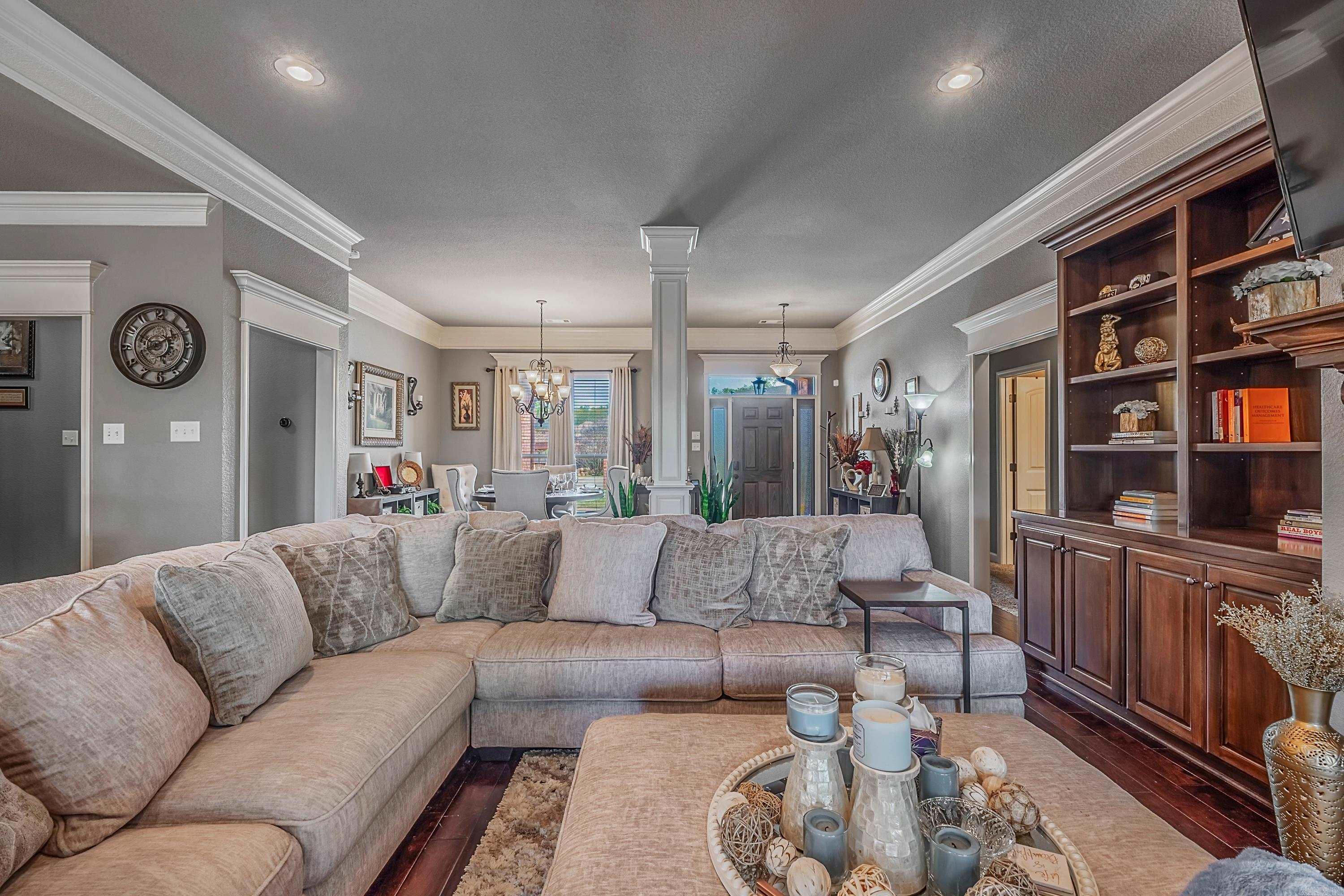 FOREST OAKS - Residential