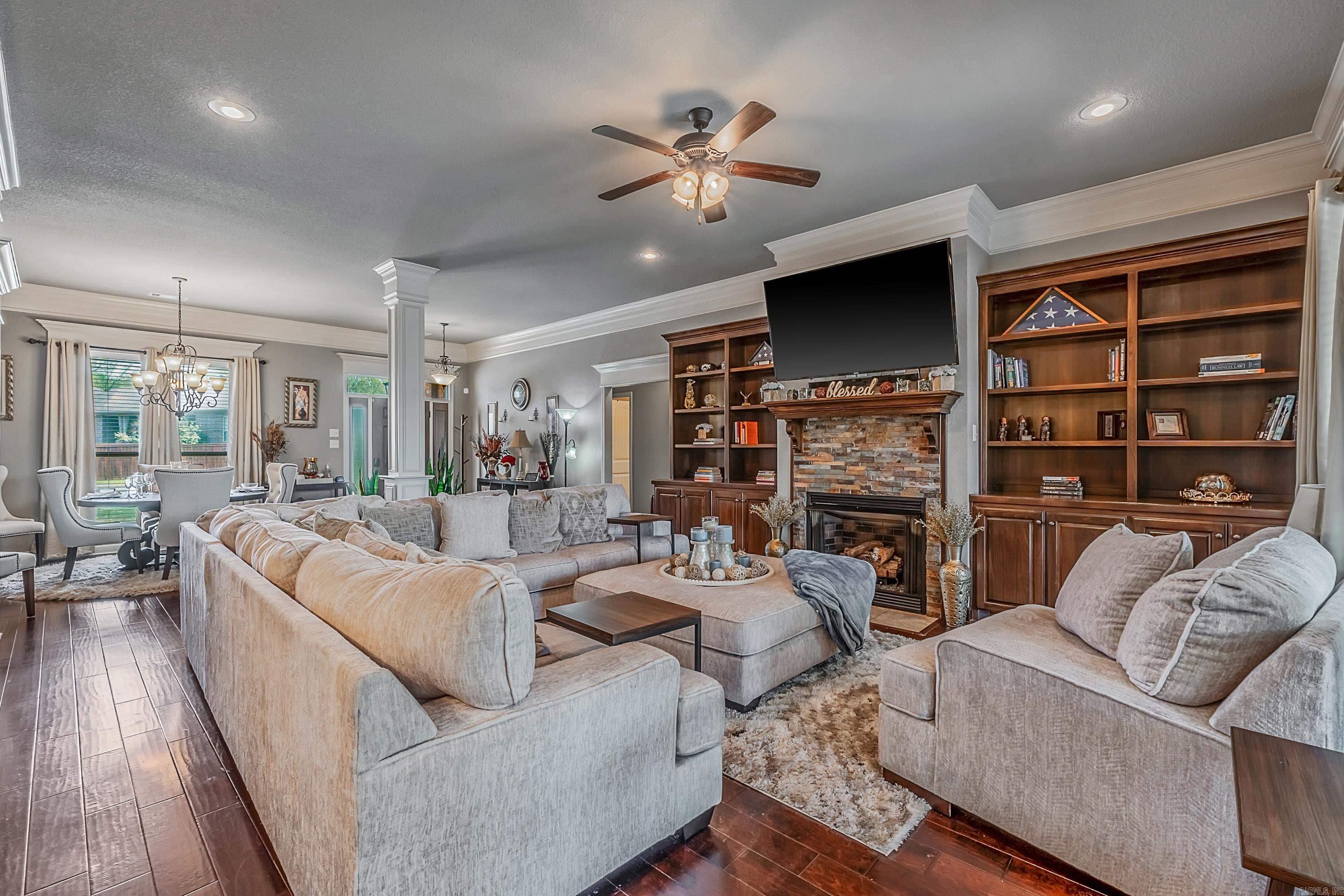 FOREST OAKS - Residential