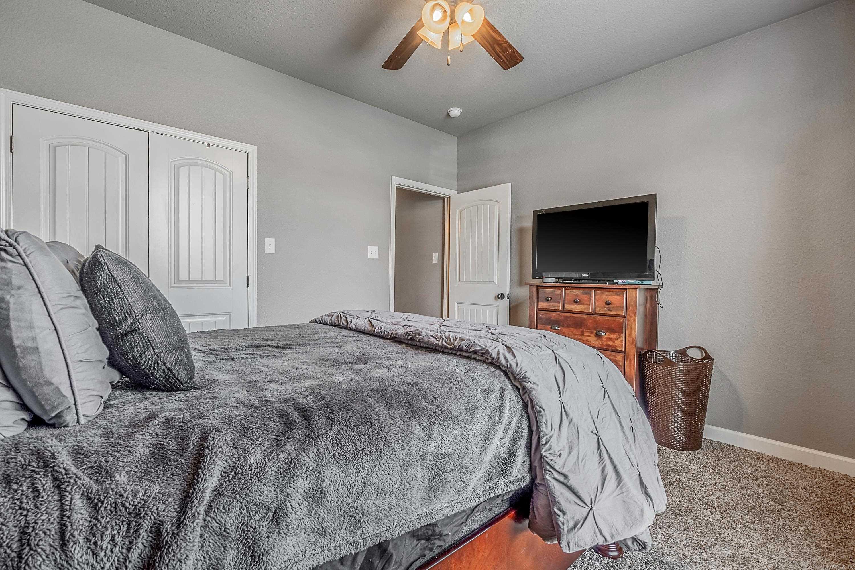 FOREST OAKS - Residential