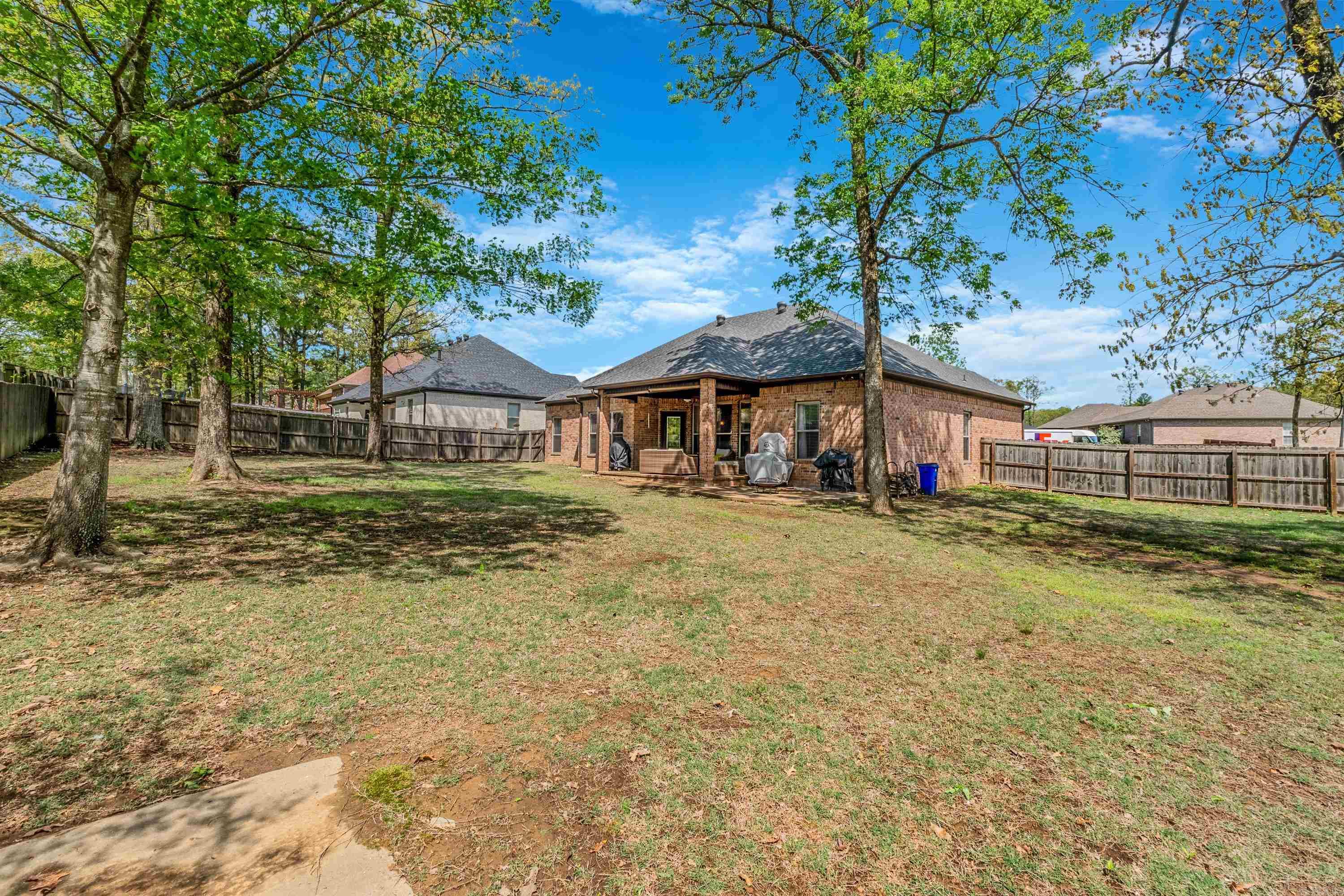 FOREST OAKS - Residential