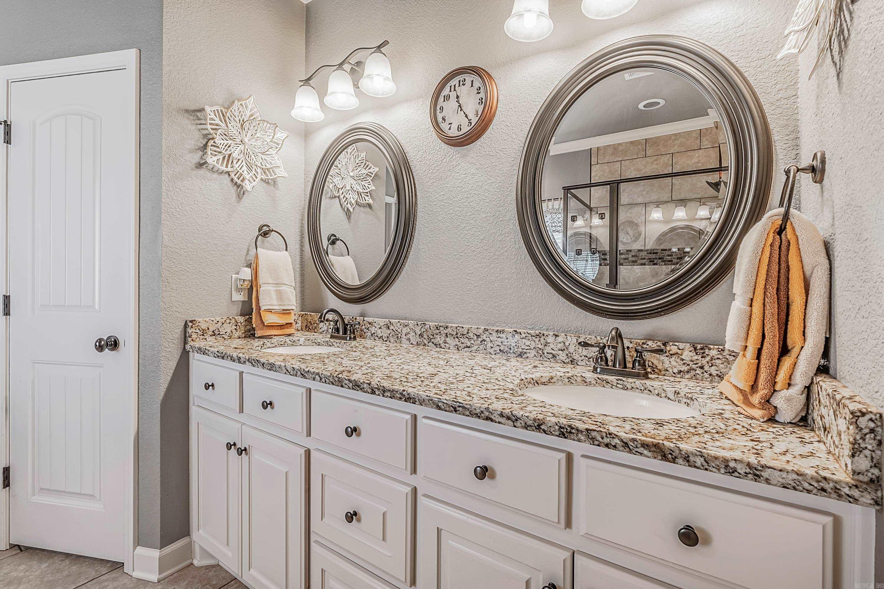 FOREST OAKS - Residential