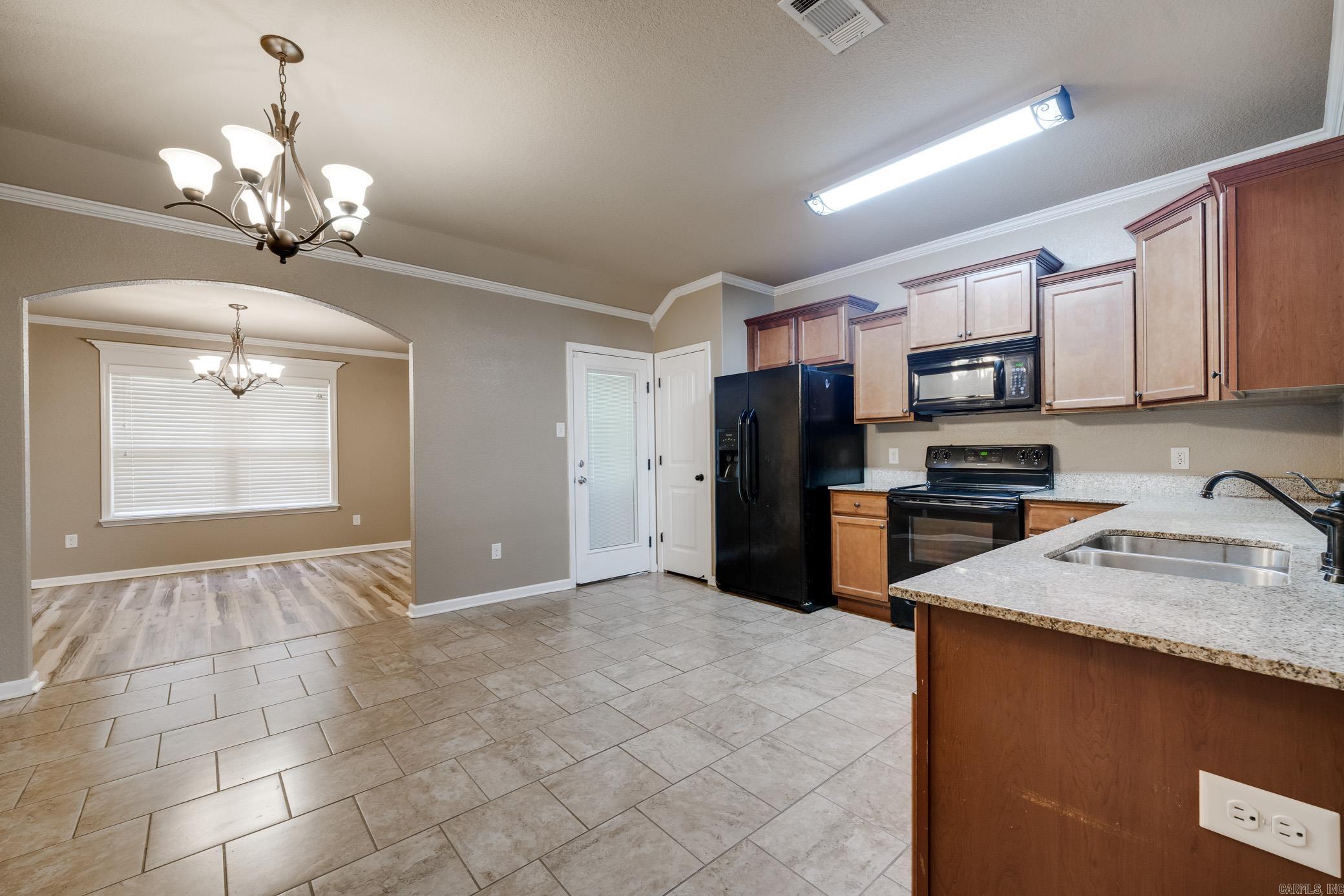 NORTH HILLS - Residential