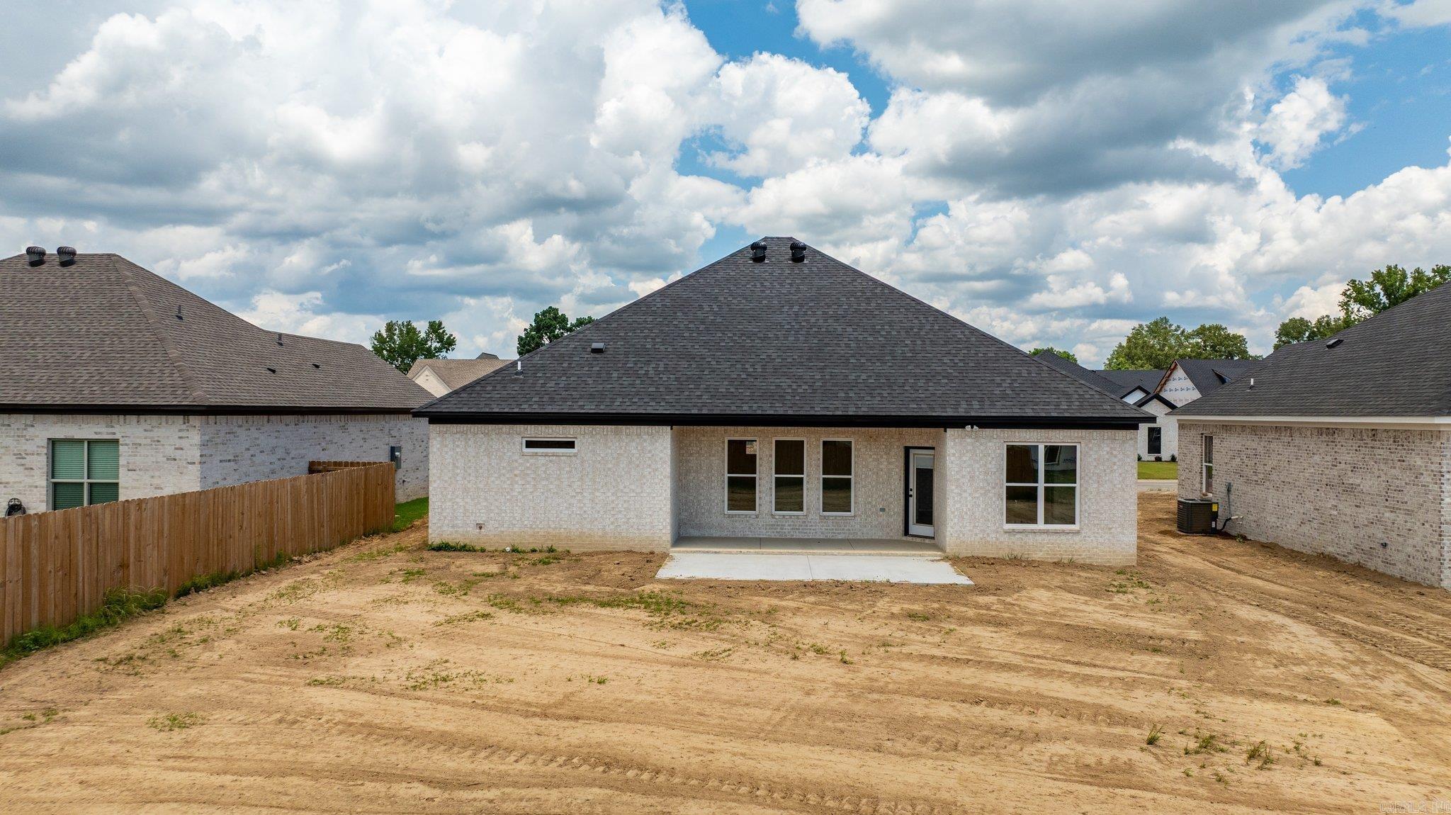 EAST MEADOW - Residential