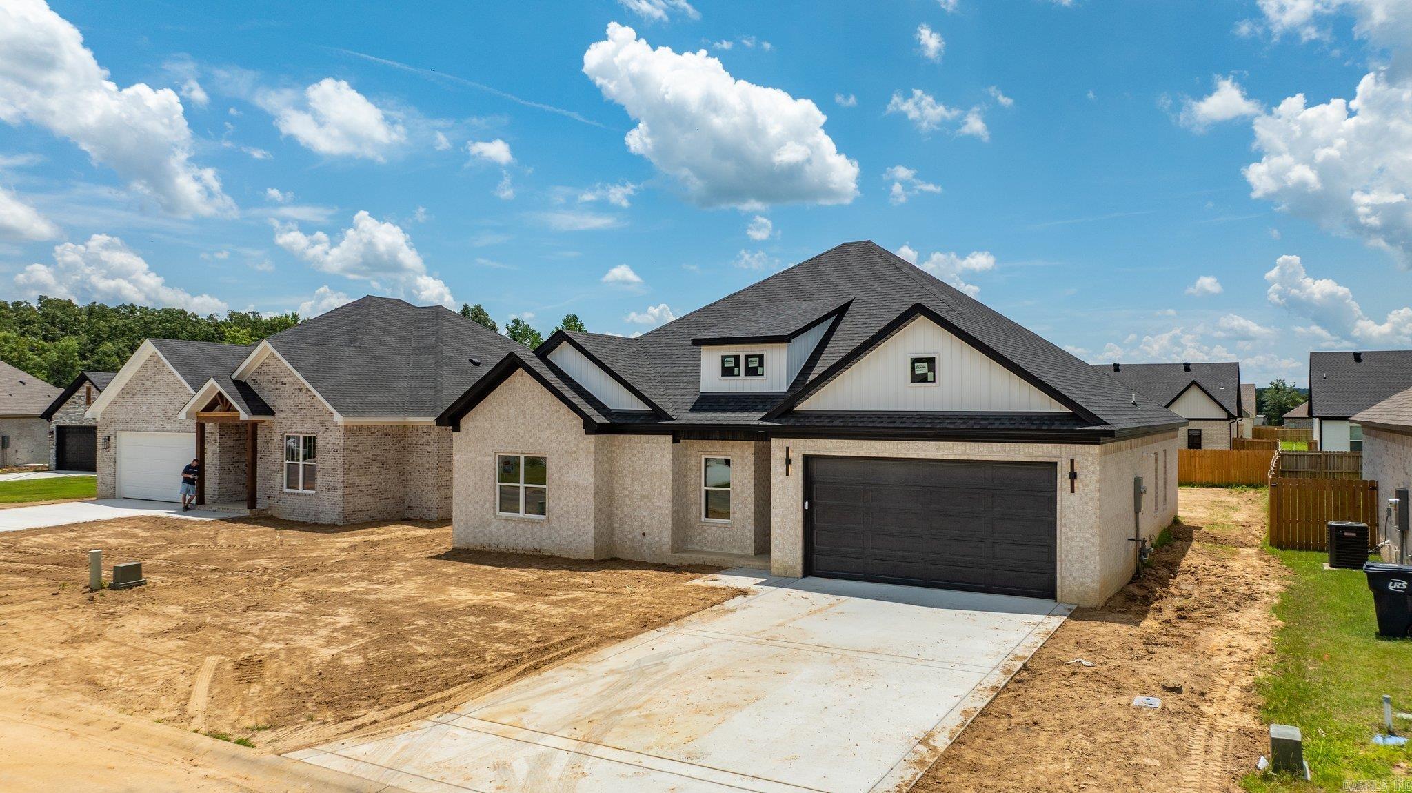 EAST MEADOW - Residential