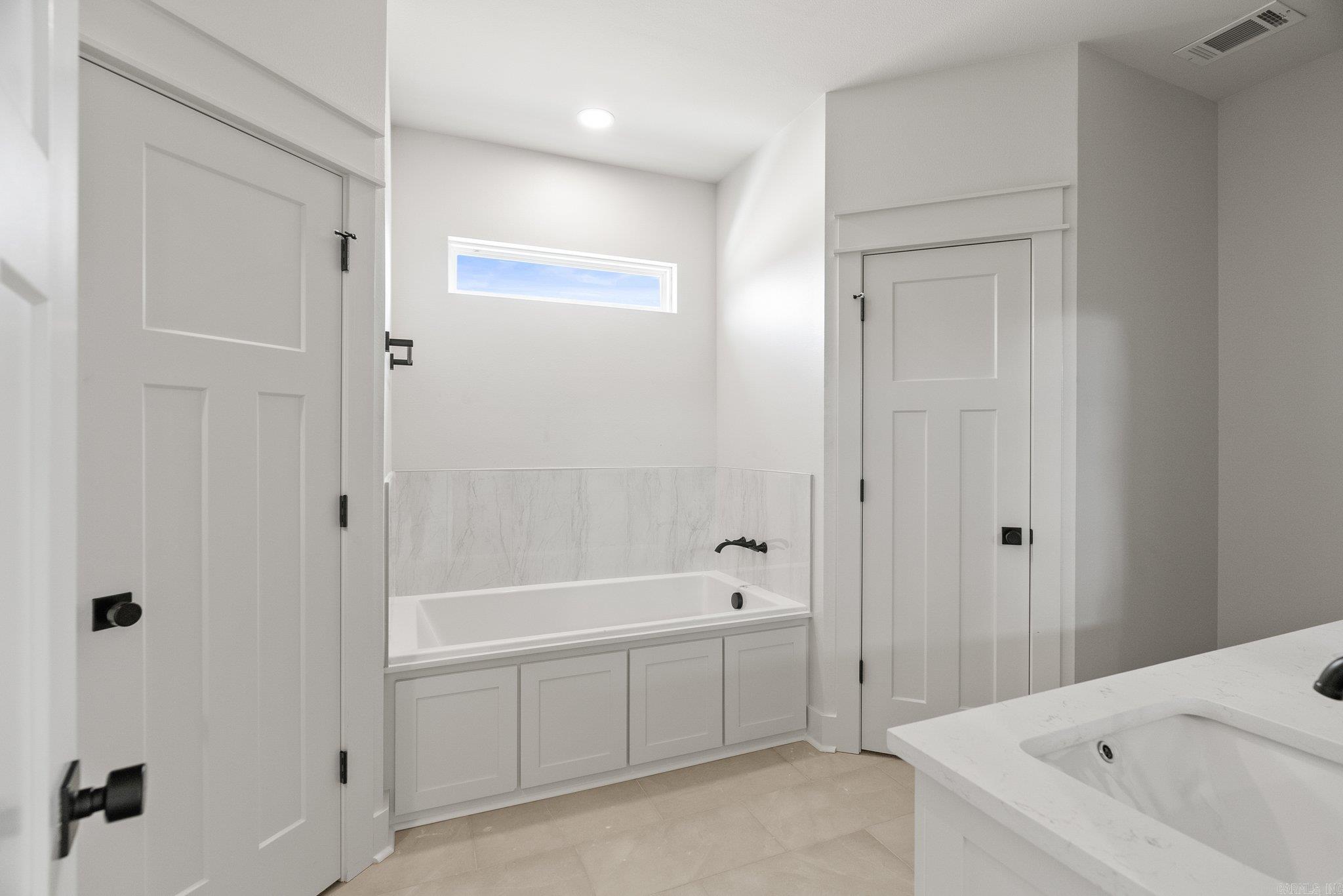 EAST MEADOW - Residential