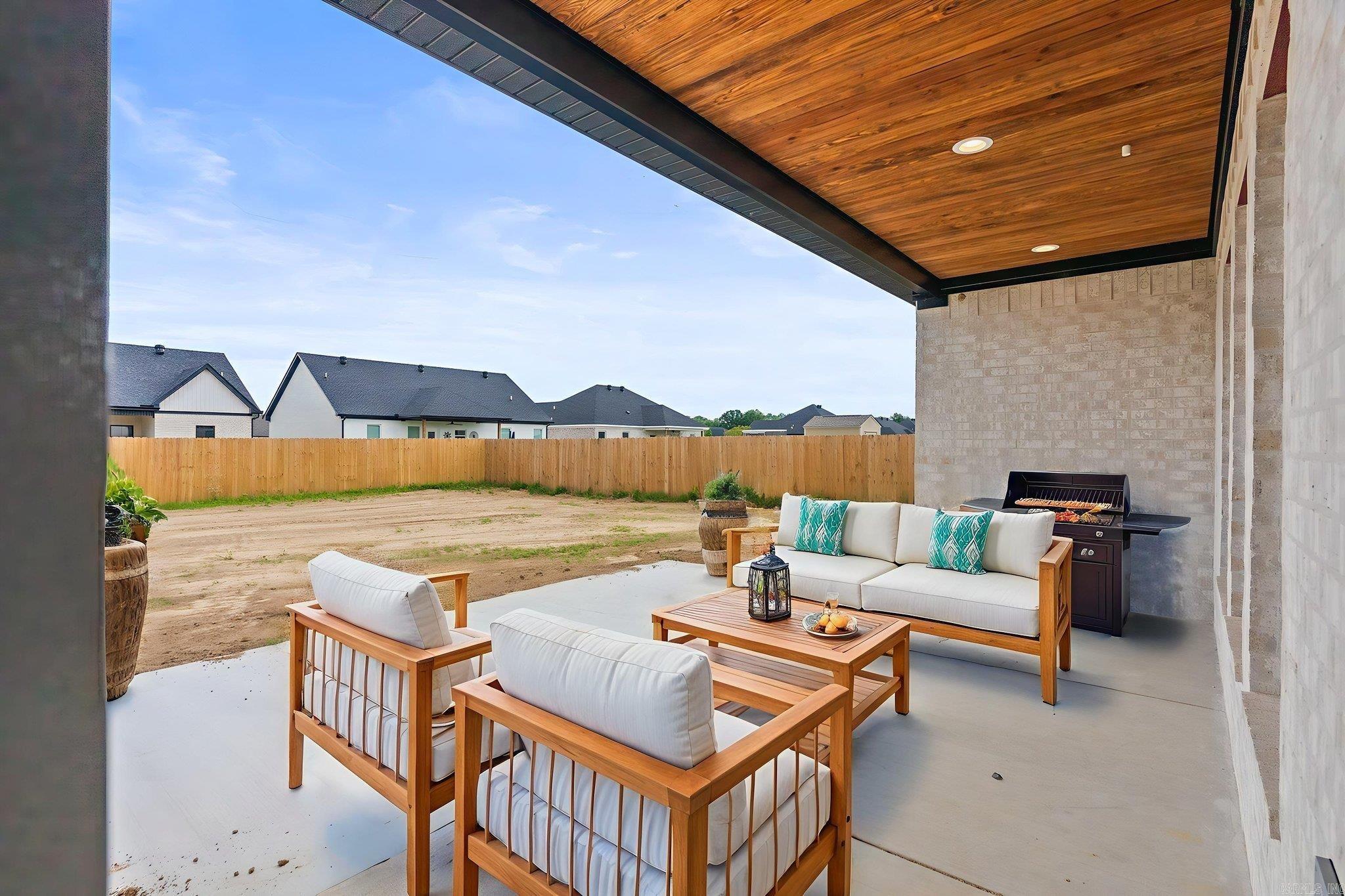 EAST MEADOW - Residential