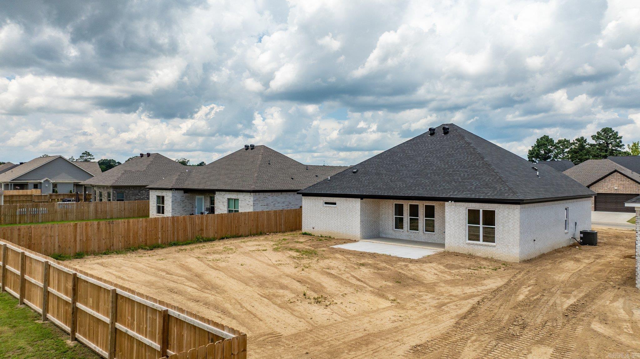 EAST MEADOW - Residential