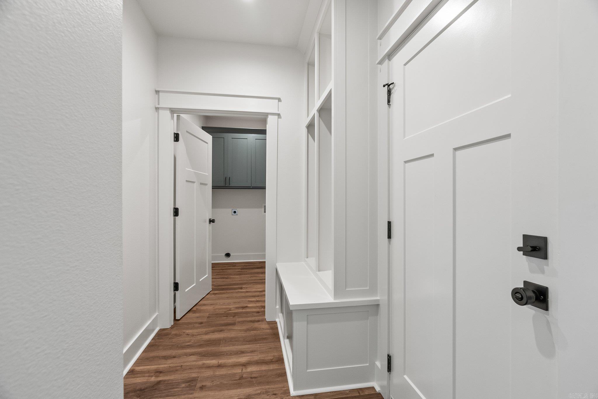 EAST MEADOW - Residential