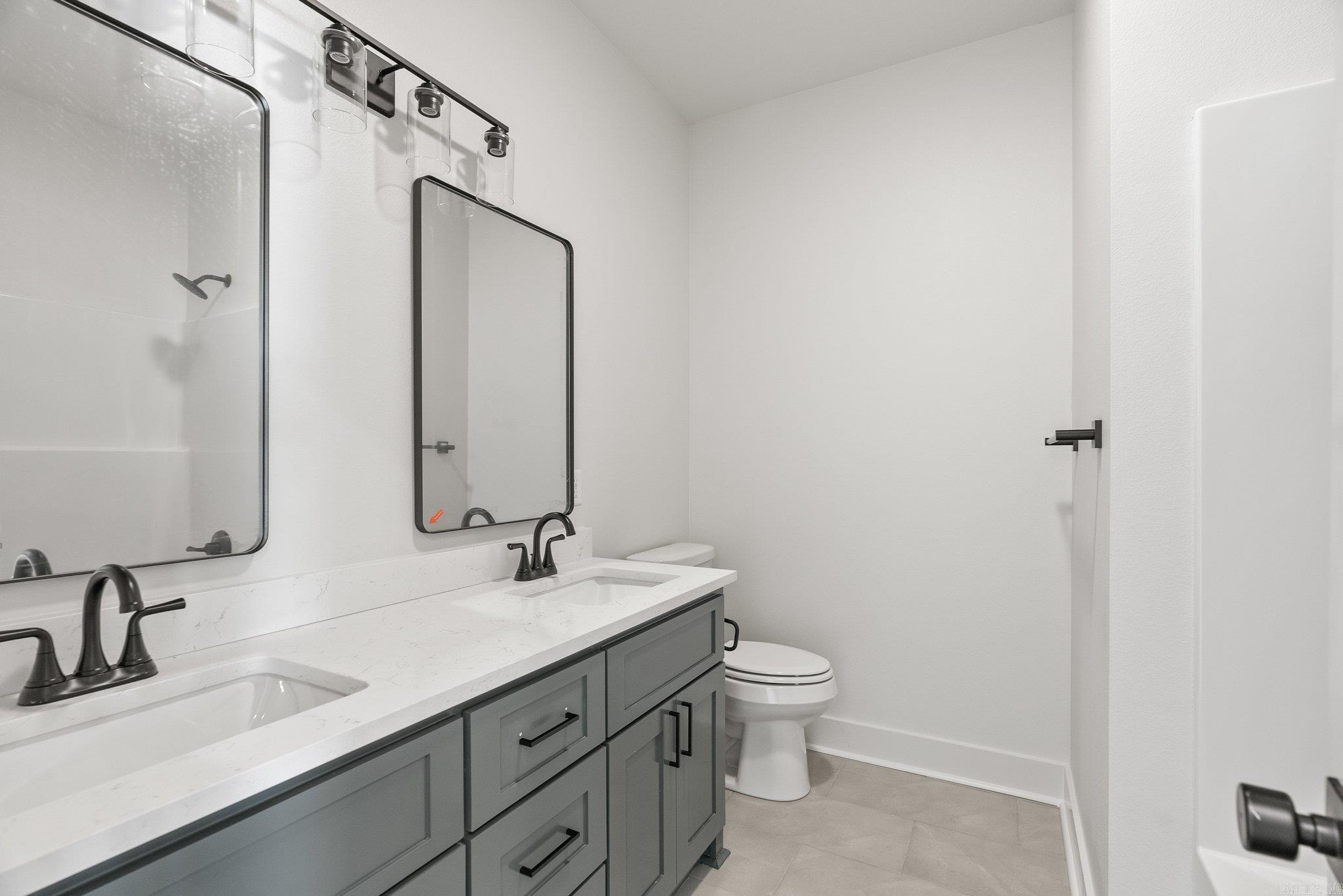 EAST MEADOW - Residential