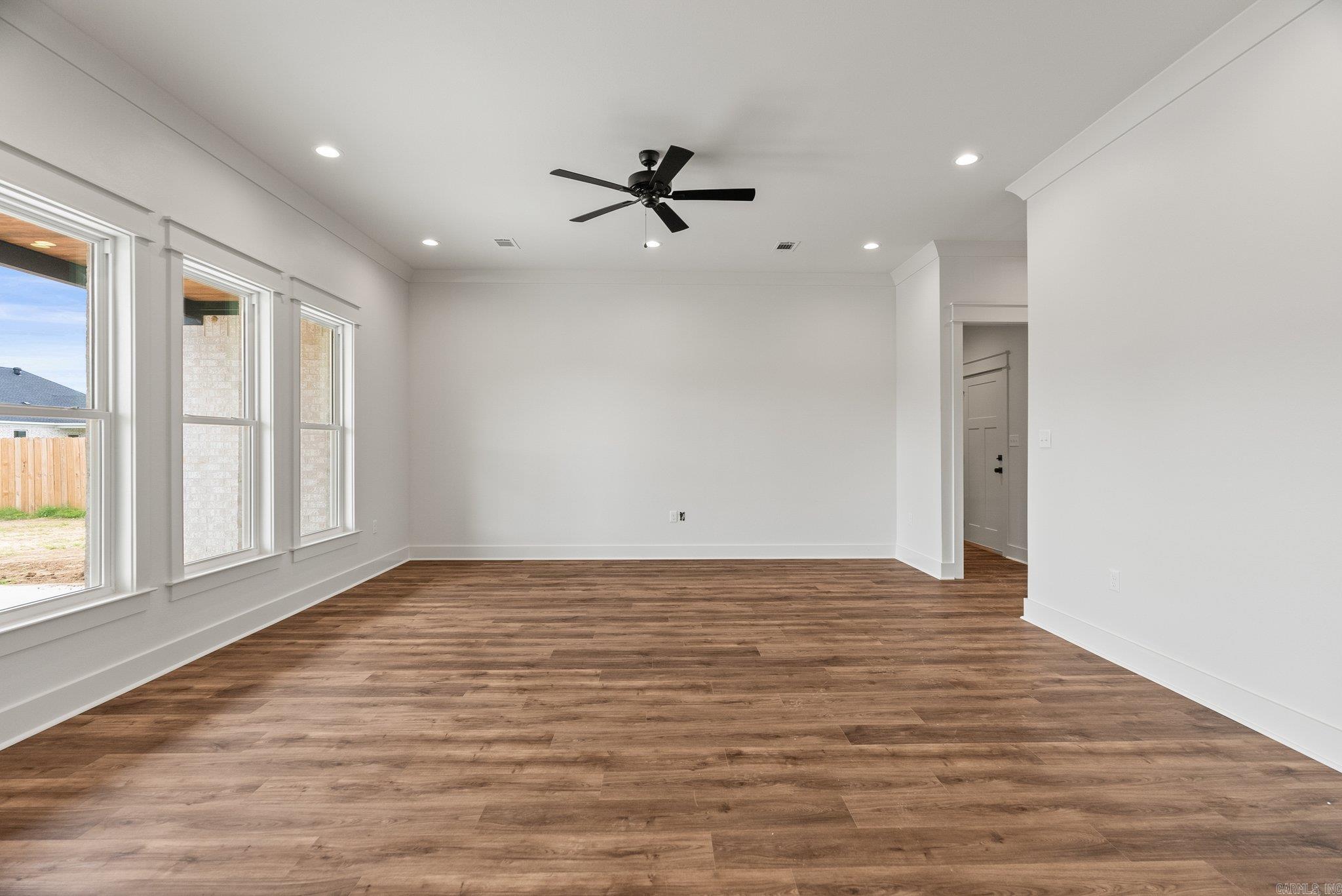 EAST MEADOW - Residential