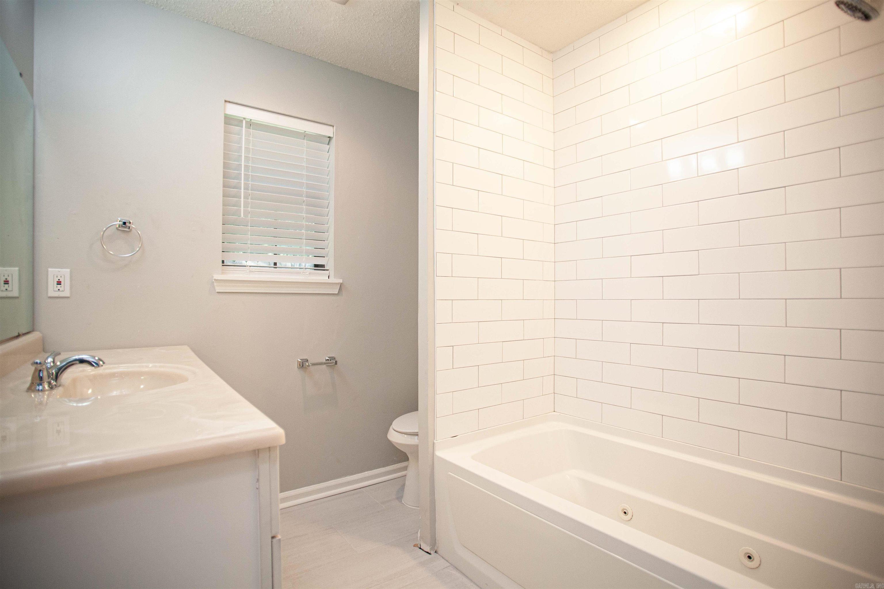 Marlowe Manor - Residential Lease