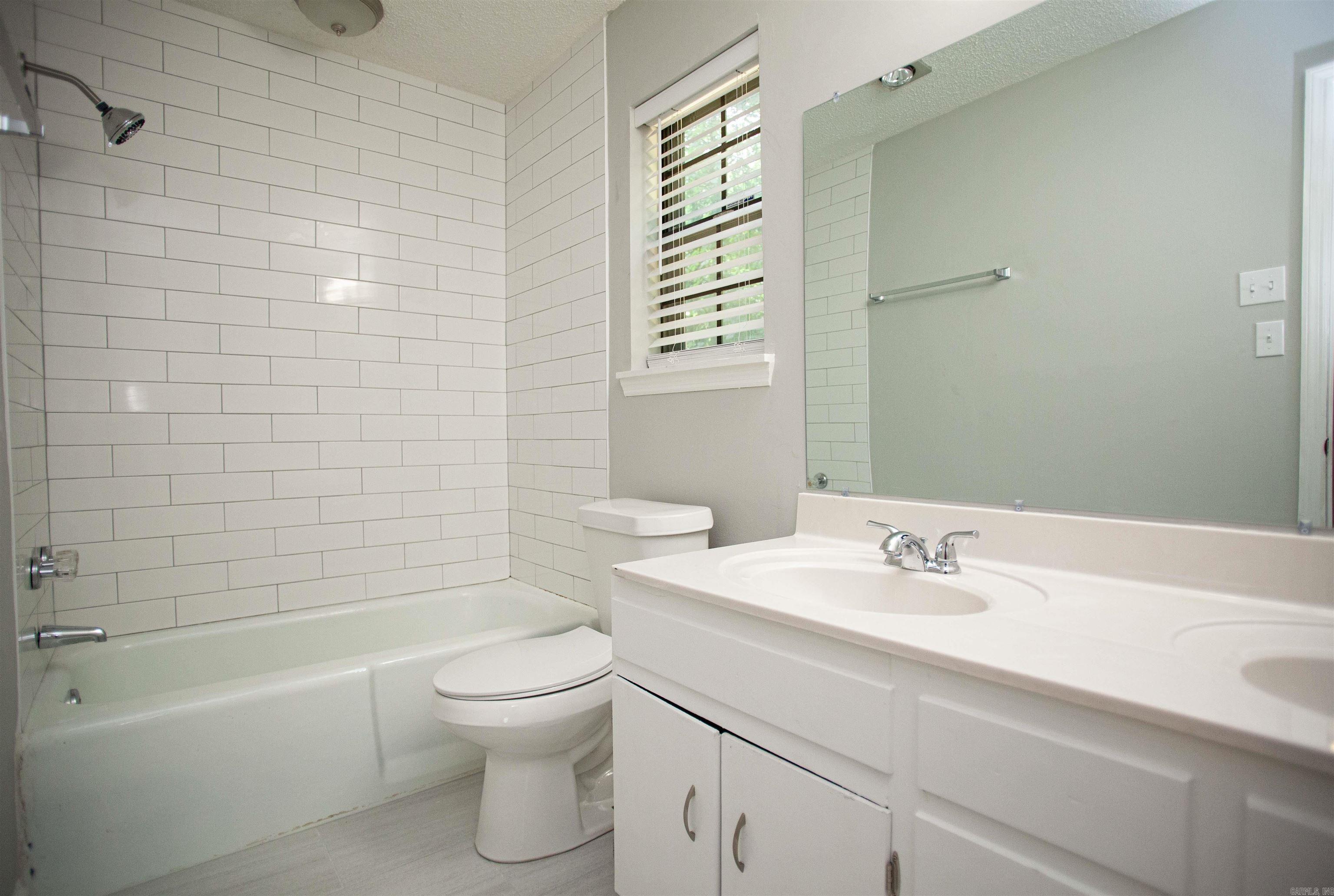 Marlowe Manor - Residential Lease