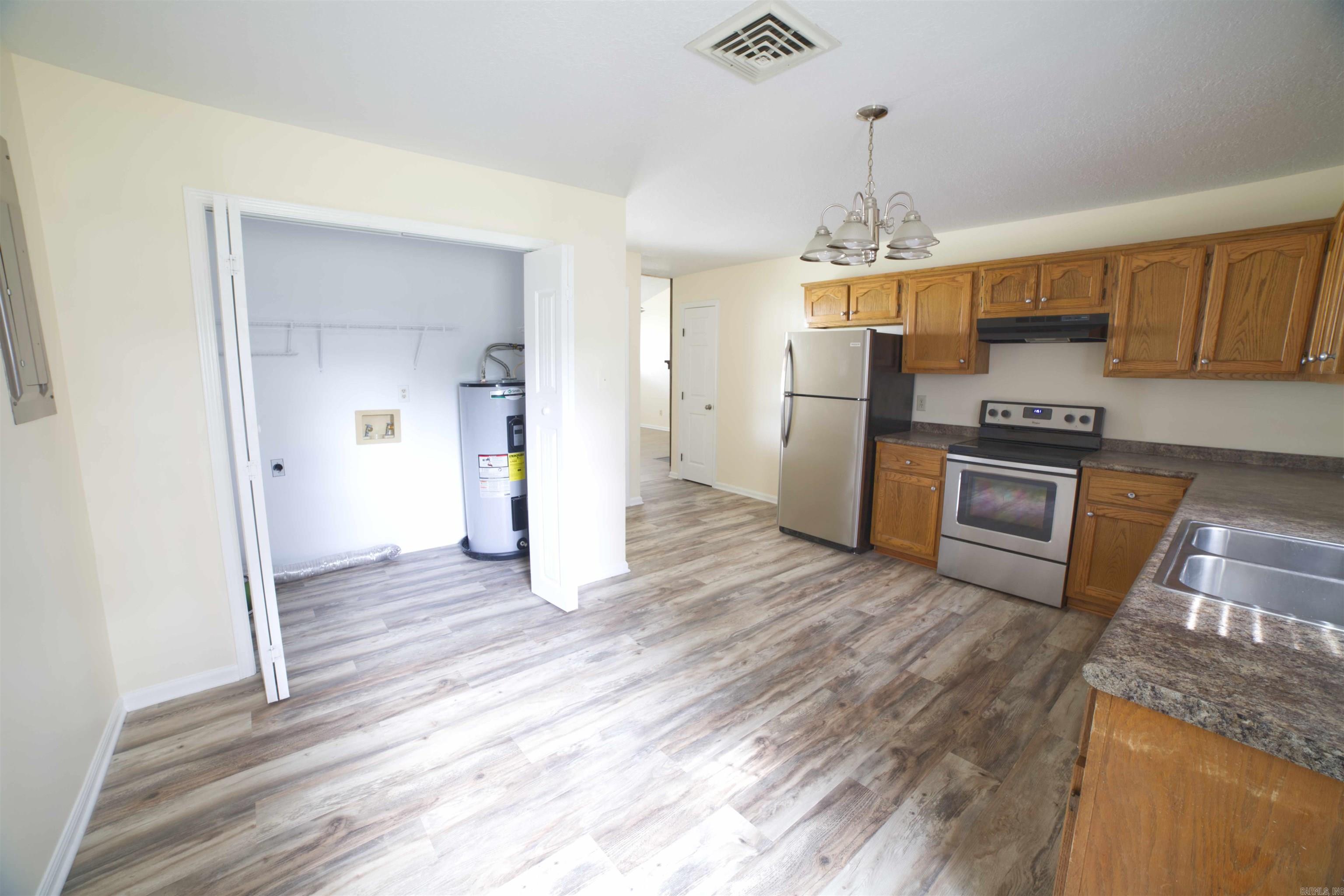 BROOKSIDE - Residential