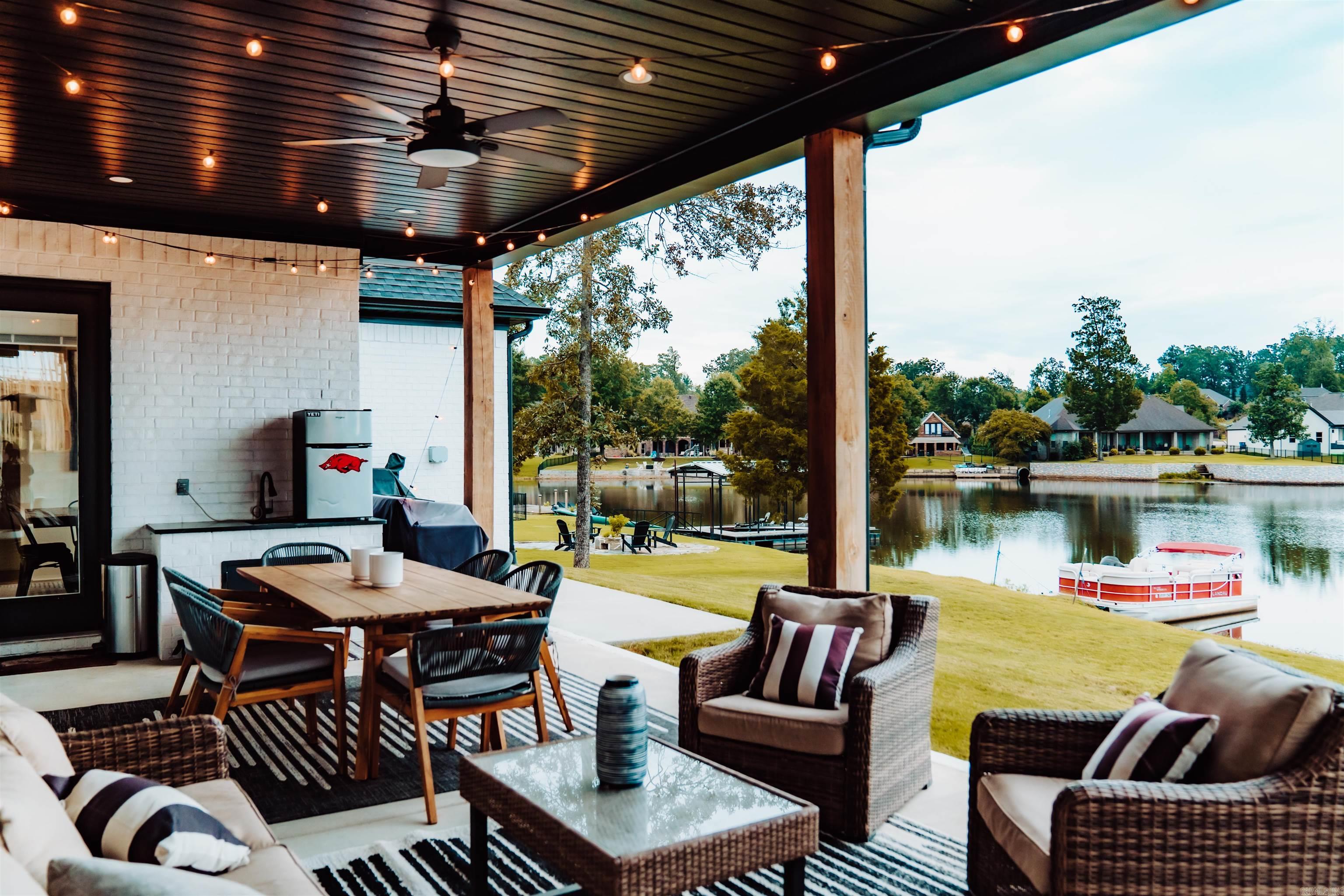 HURRICANE LAKE EST - Residential
