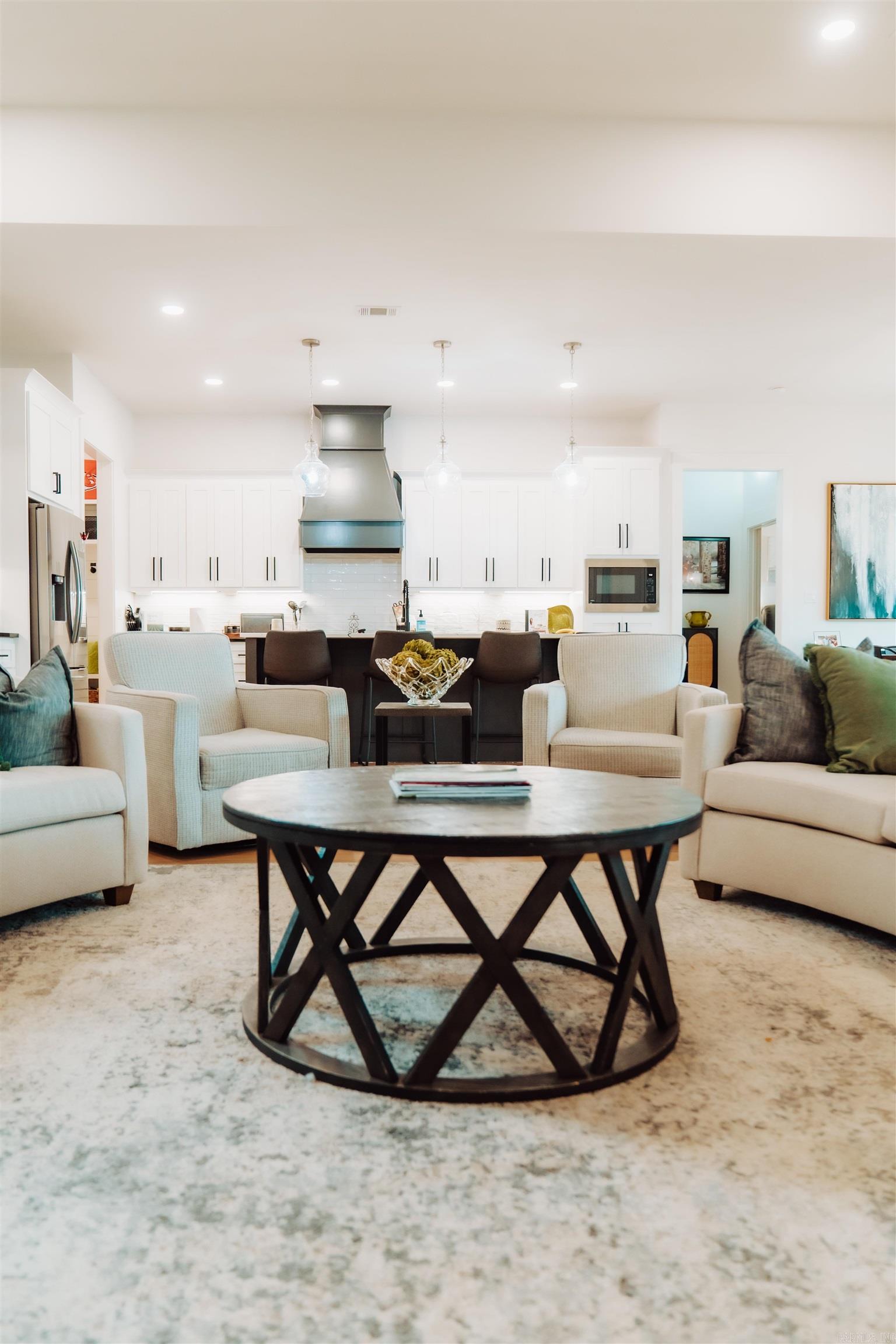HURRICANE LAKE EST - Residential