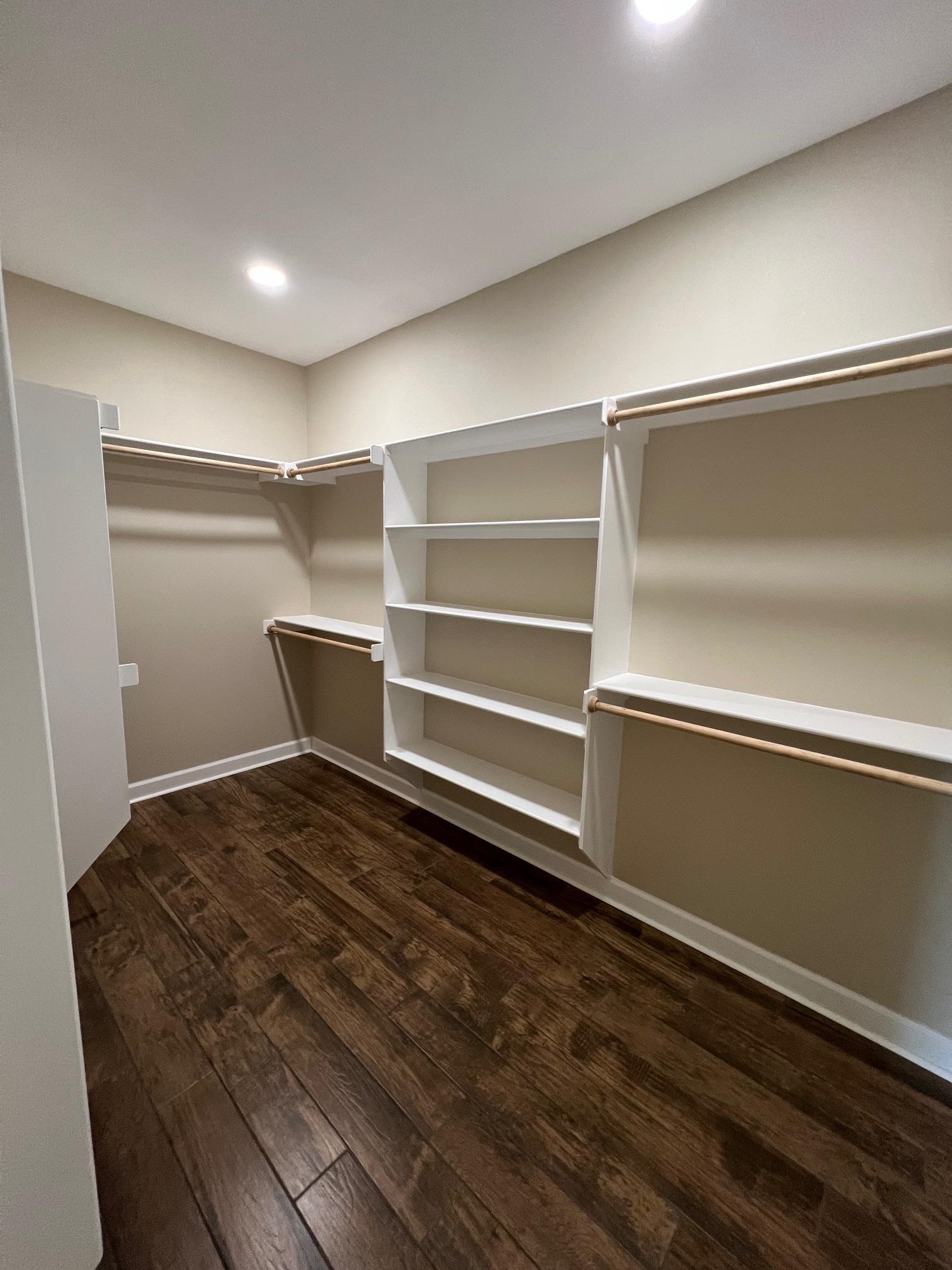 GREEN MEADOWS - Residential