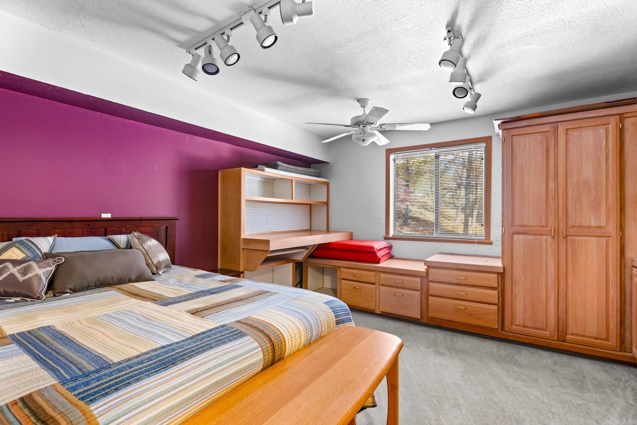 POINT RETURN HIGHLANDS - Residential