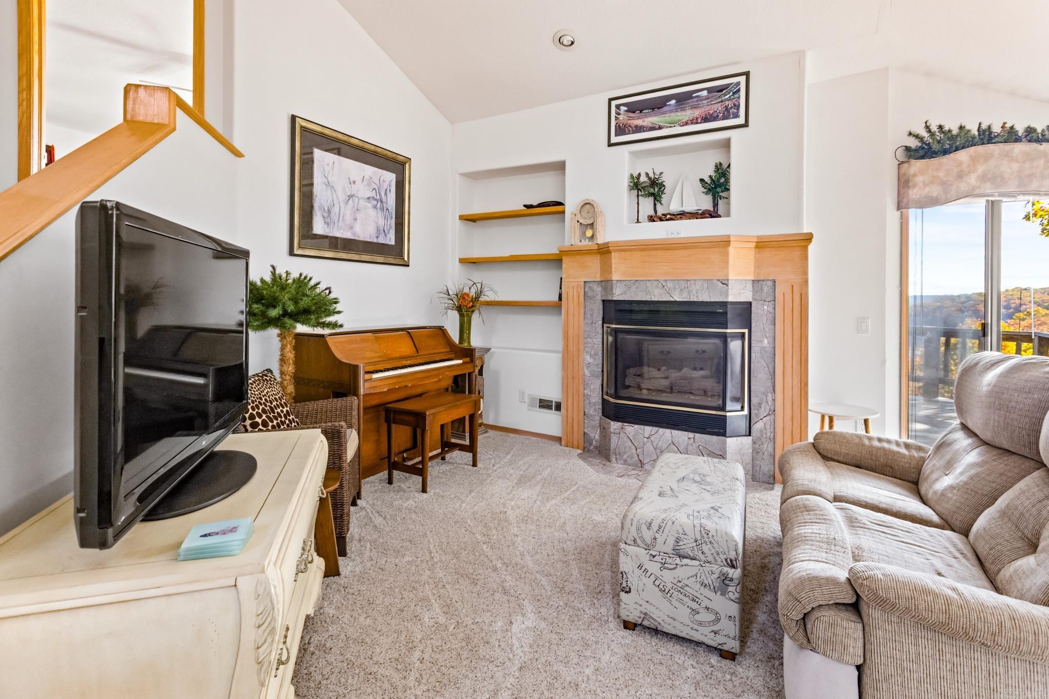 POINT RETURN HIGHLANDS - Residential