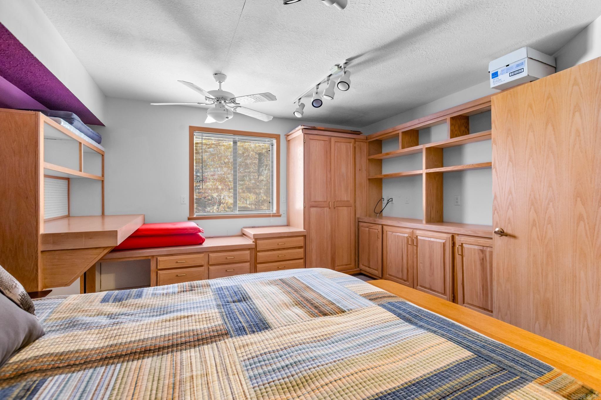 POINT RETURN HIGHLANDS - Residential