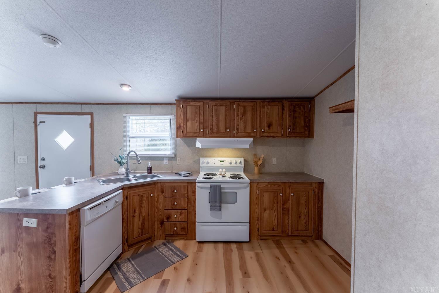 INDIAN HILLS EST - Residential