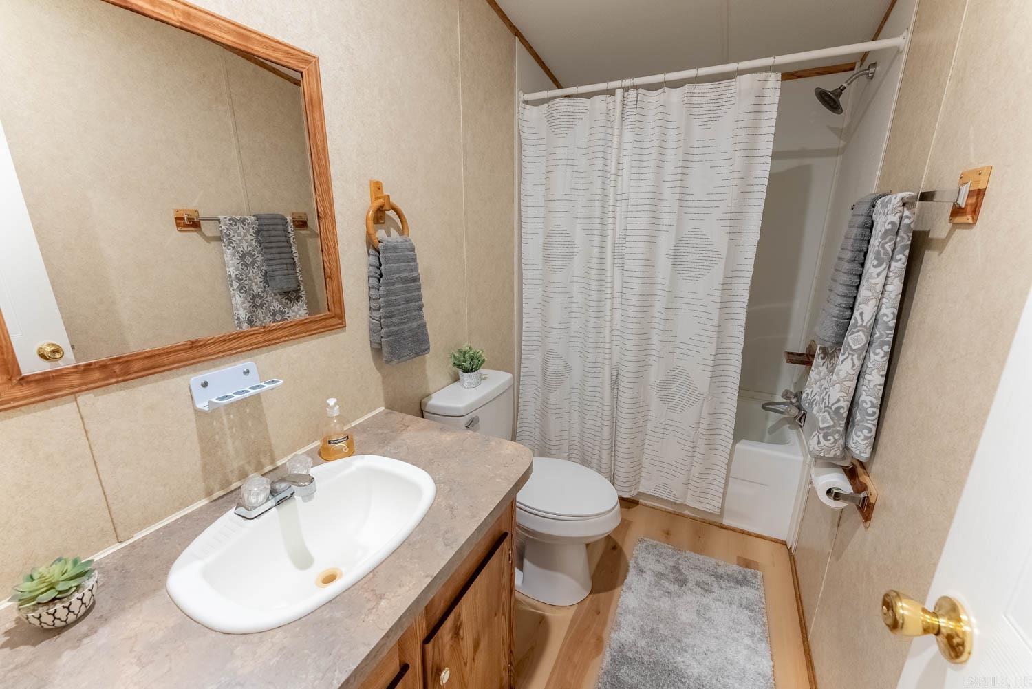 INDIAN HILLS EST - Residential