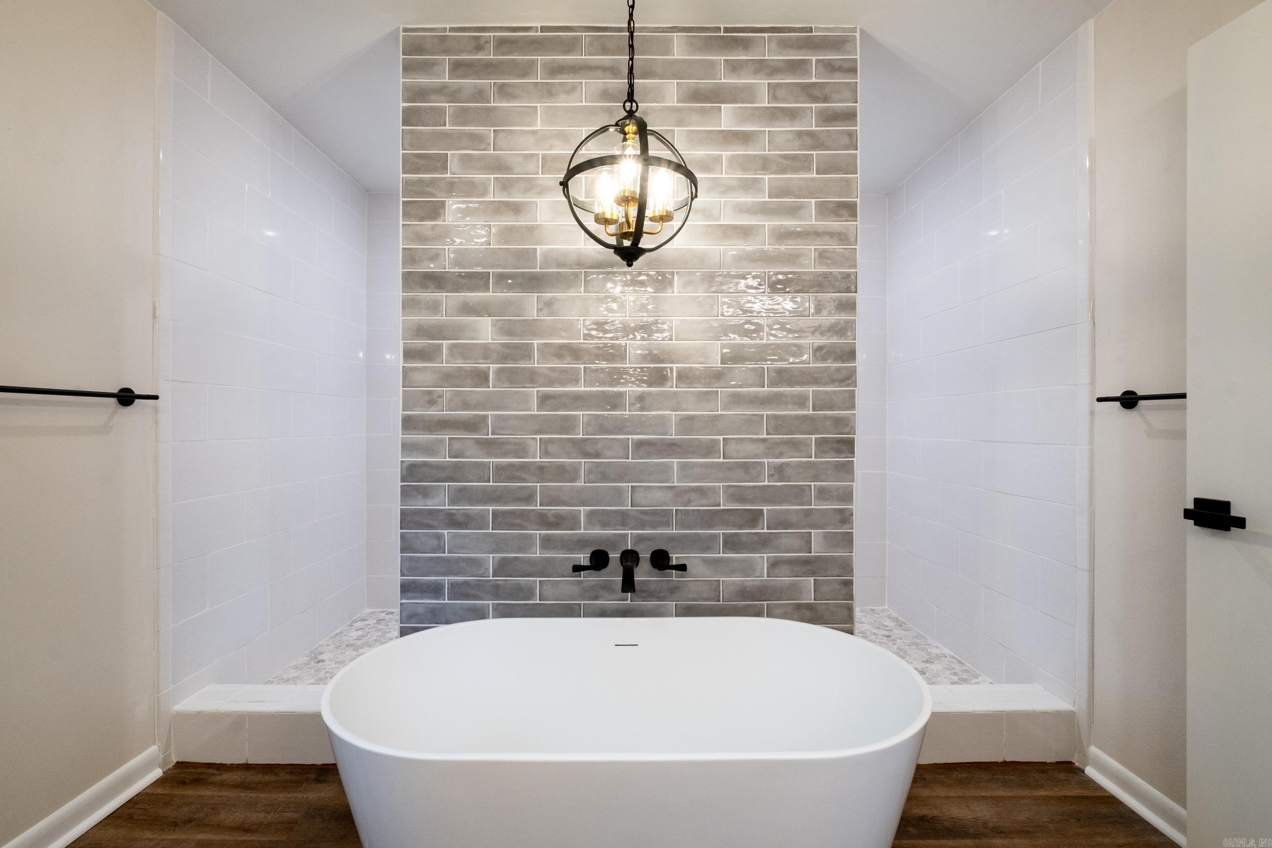 COLONY WEST - Residential